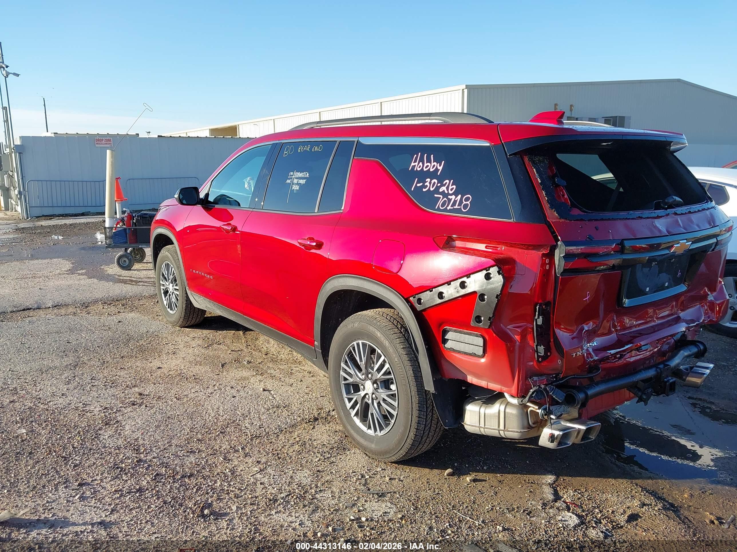 CHEVROLET TRAVERSE image 3