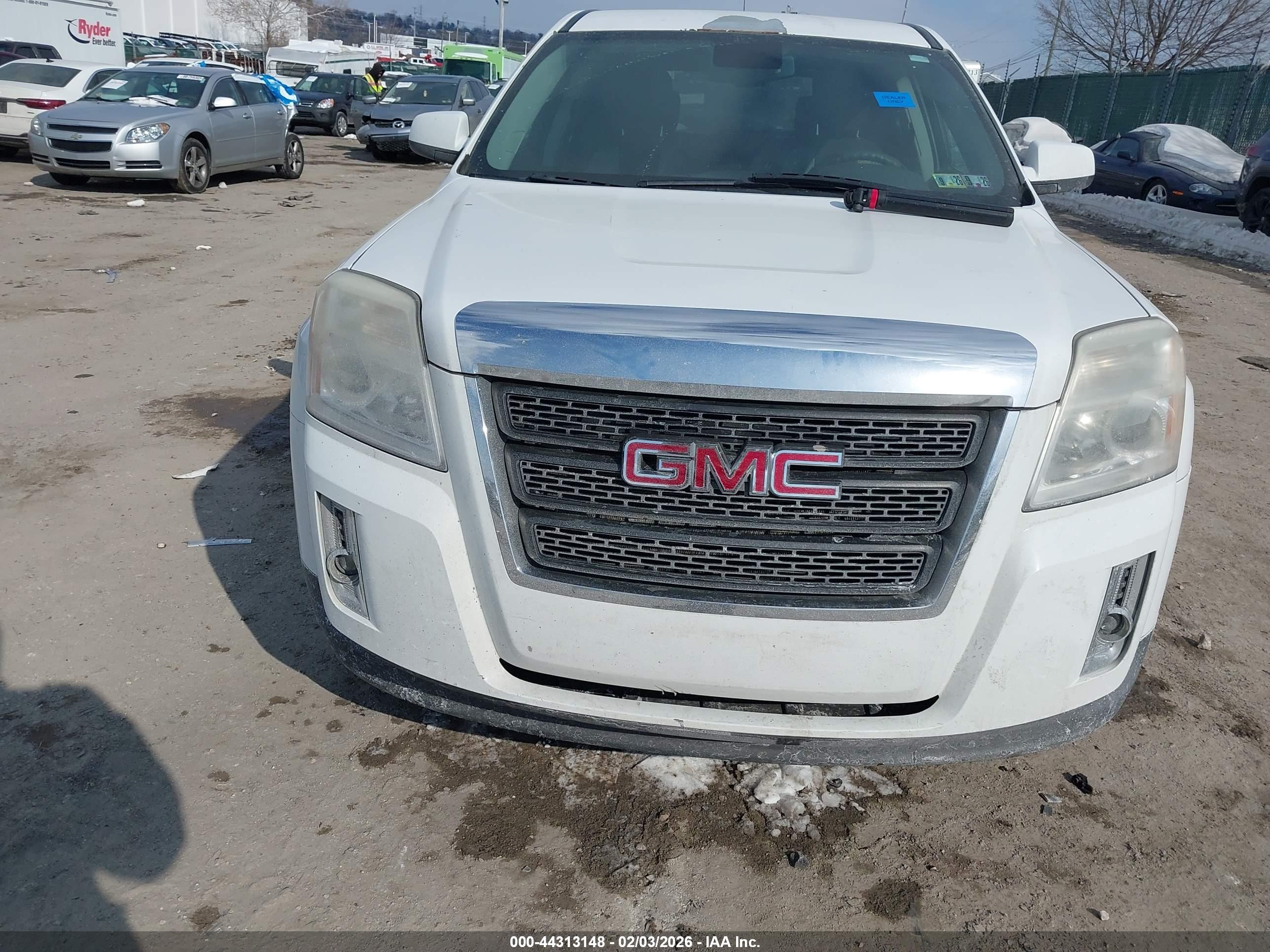 GMC TERRAIN image 6