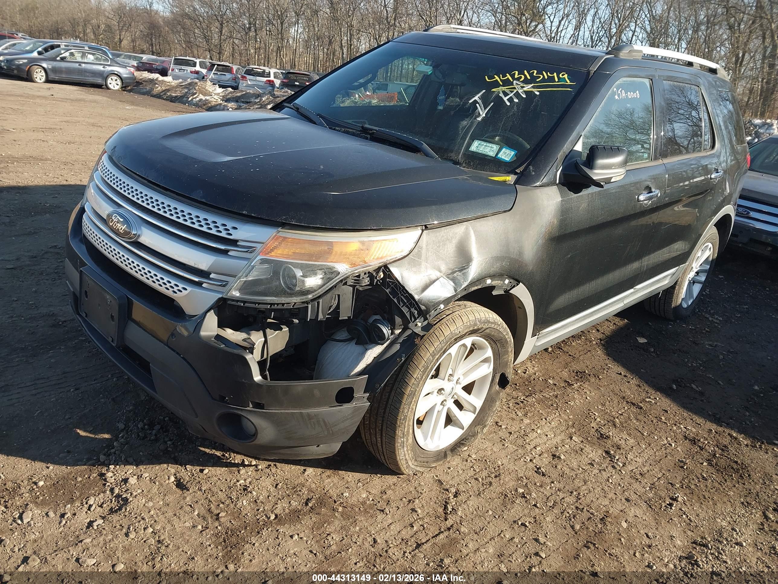 FORD EXPLORER image 2