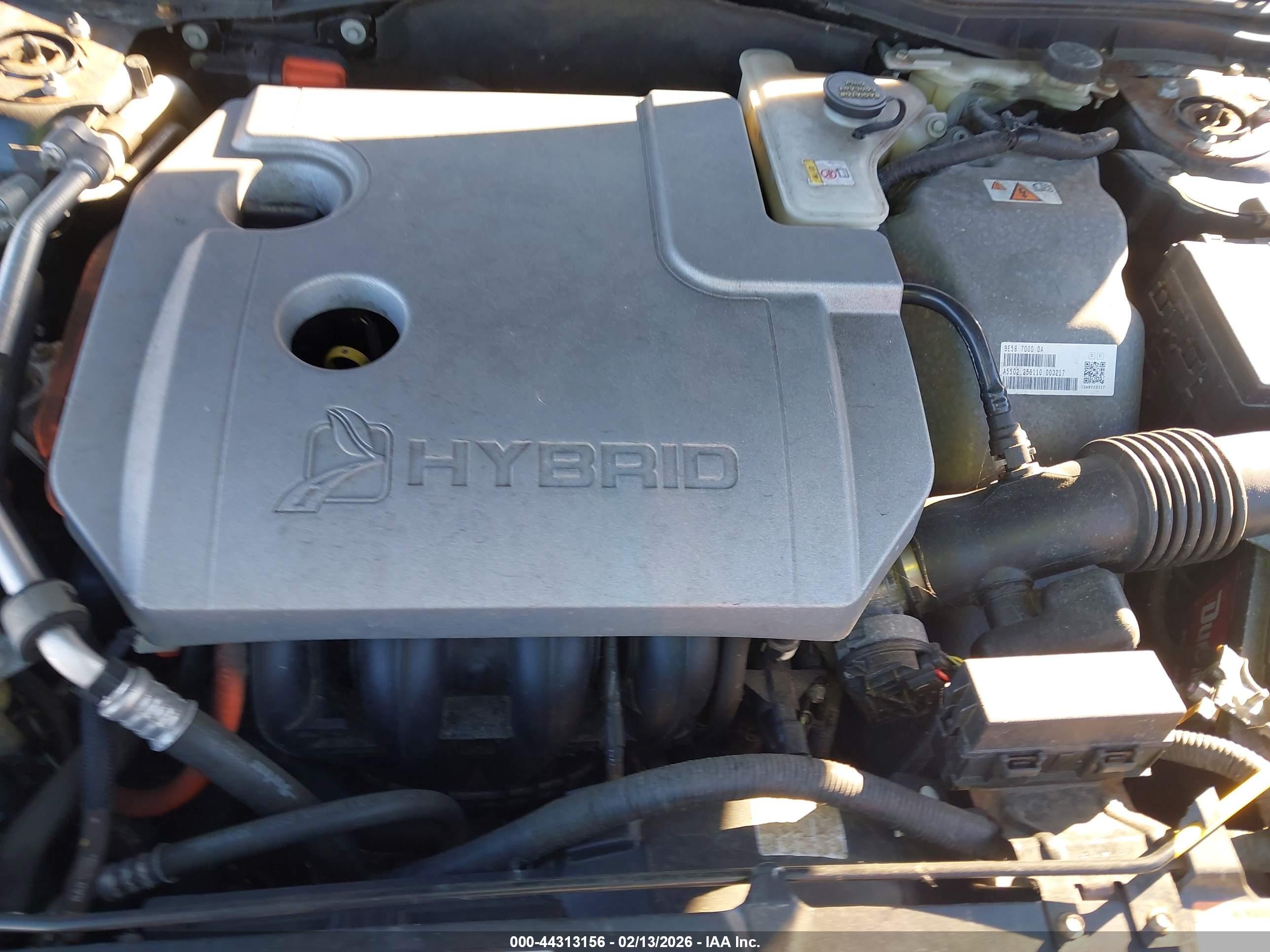 FORD FUSION image 10