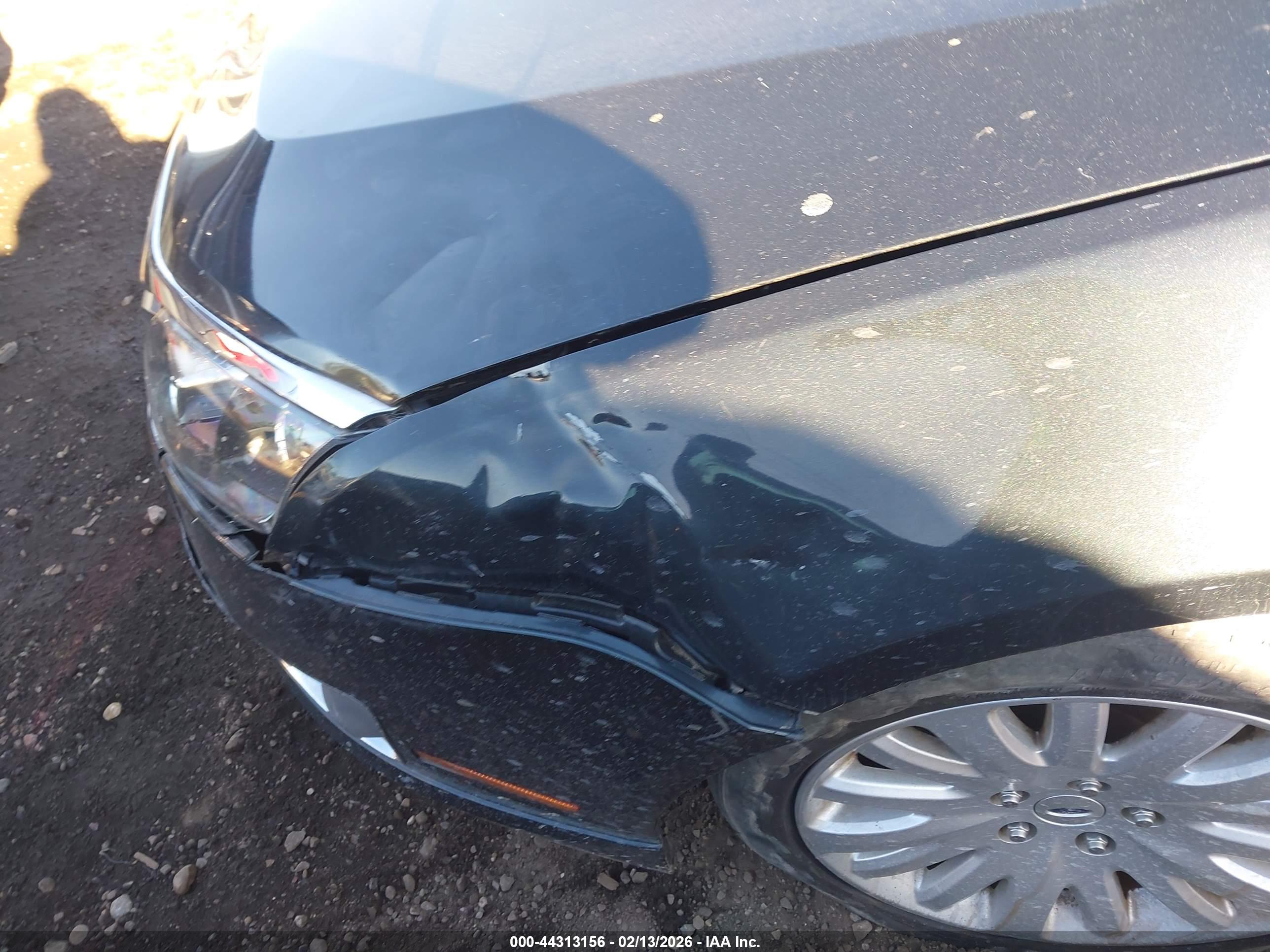 FORD FUSION image 6