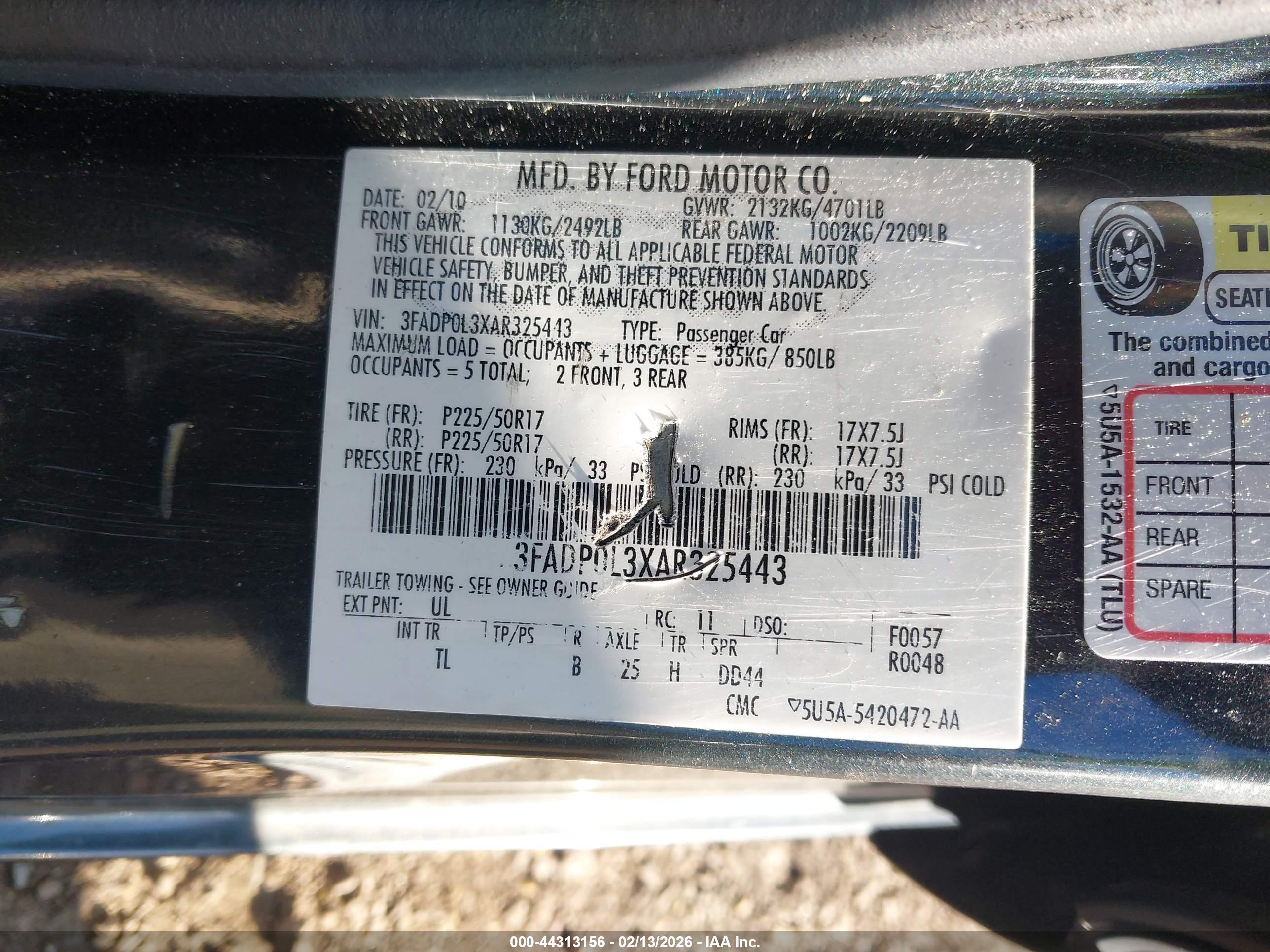 FORD FUSION image 9