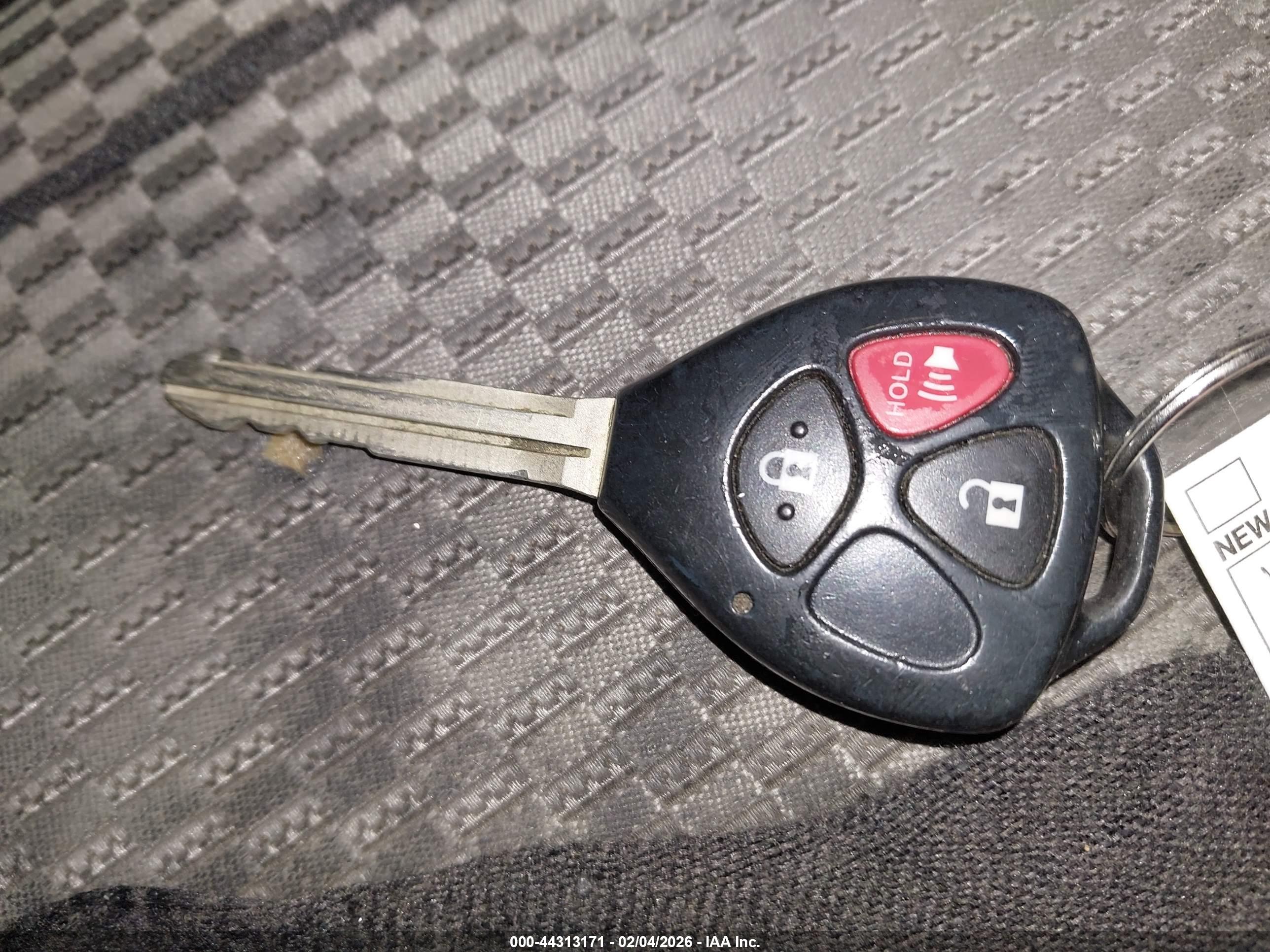 TOYOTA RAV4 image 11