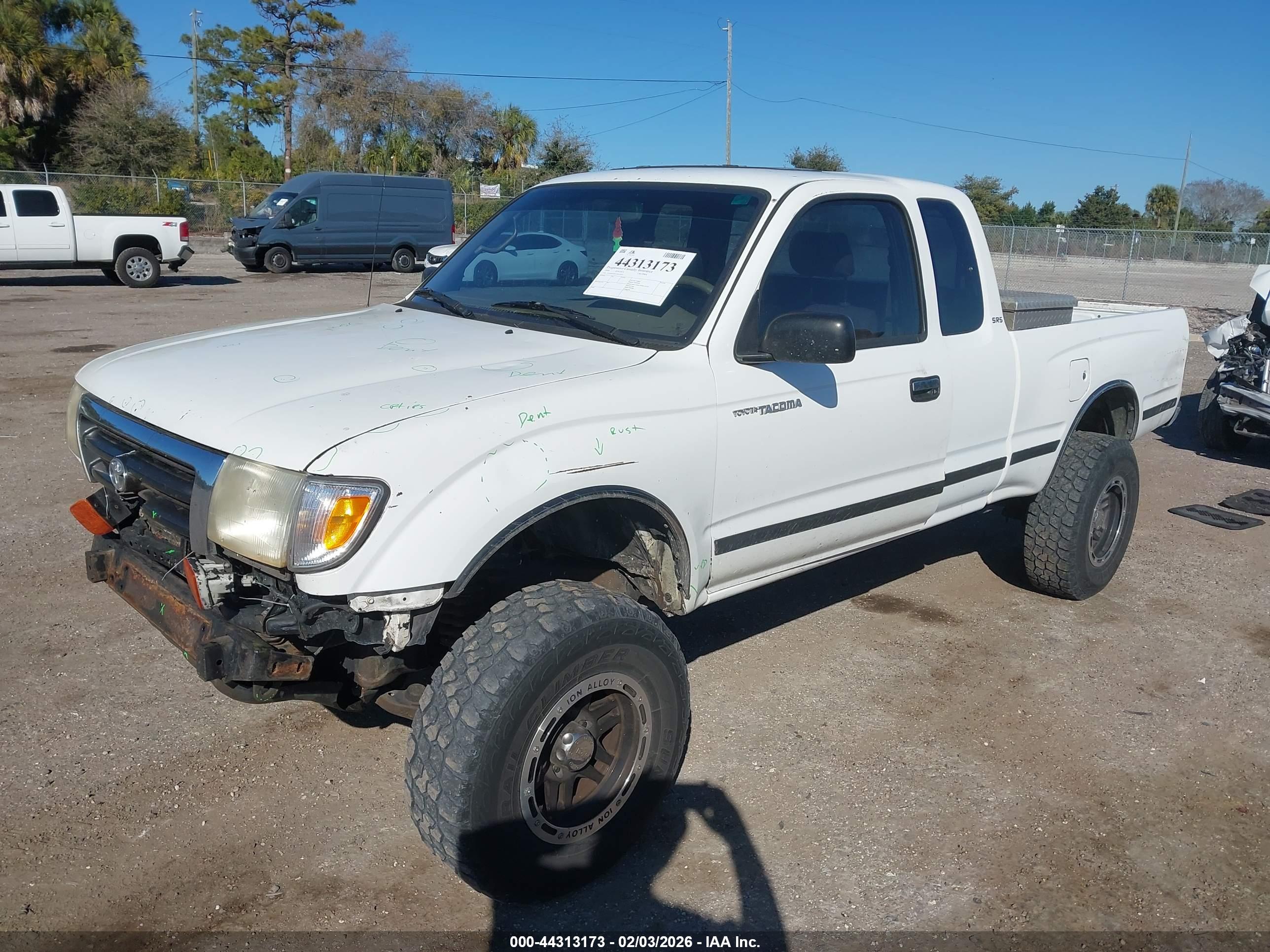 TOYOTA TACOMA image 2