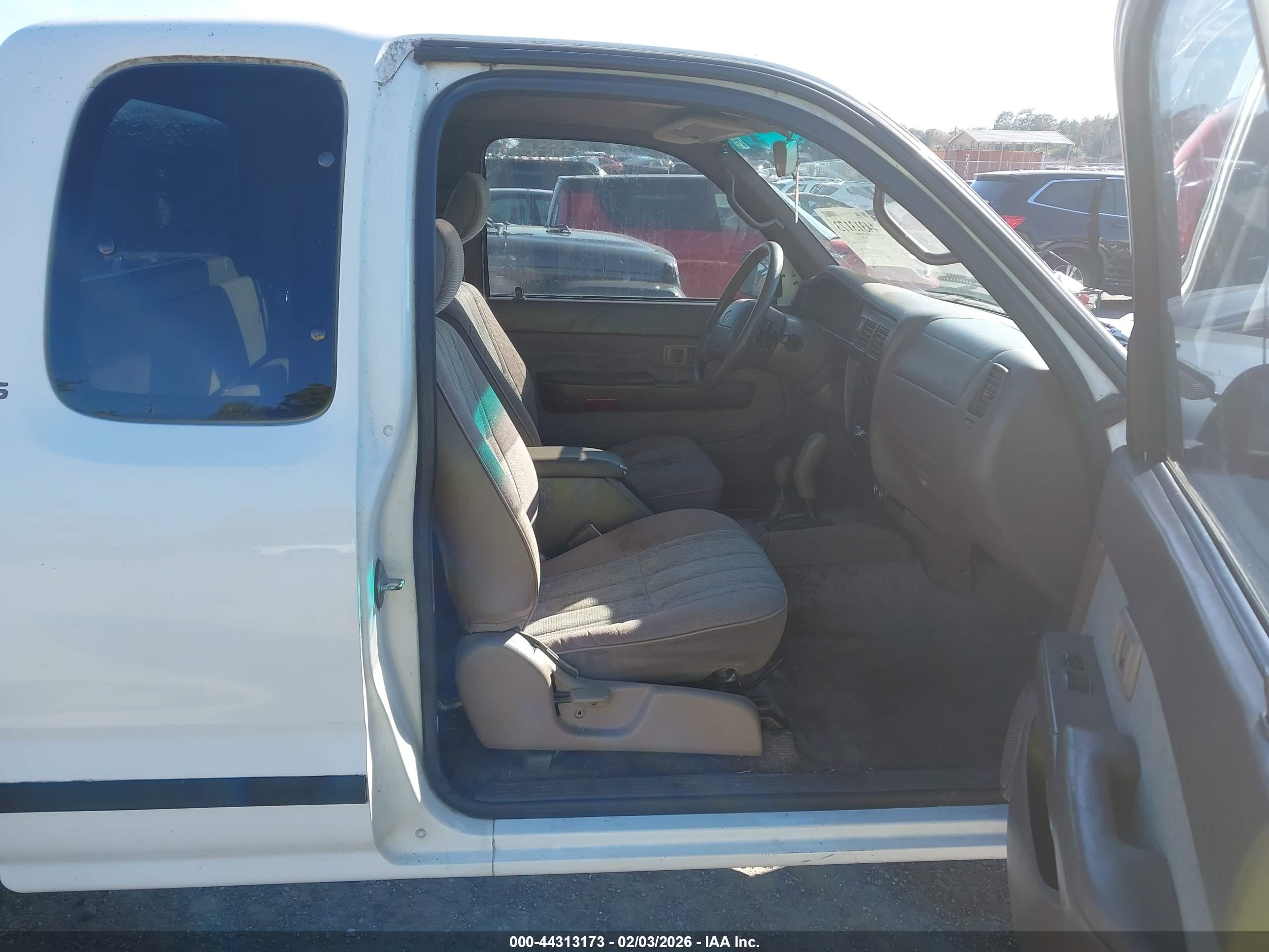 TOYOTA TACOMA image 5