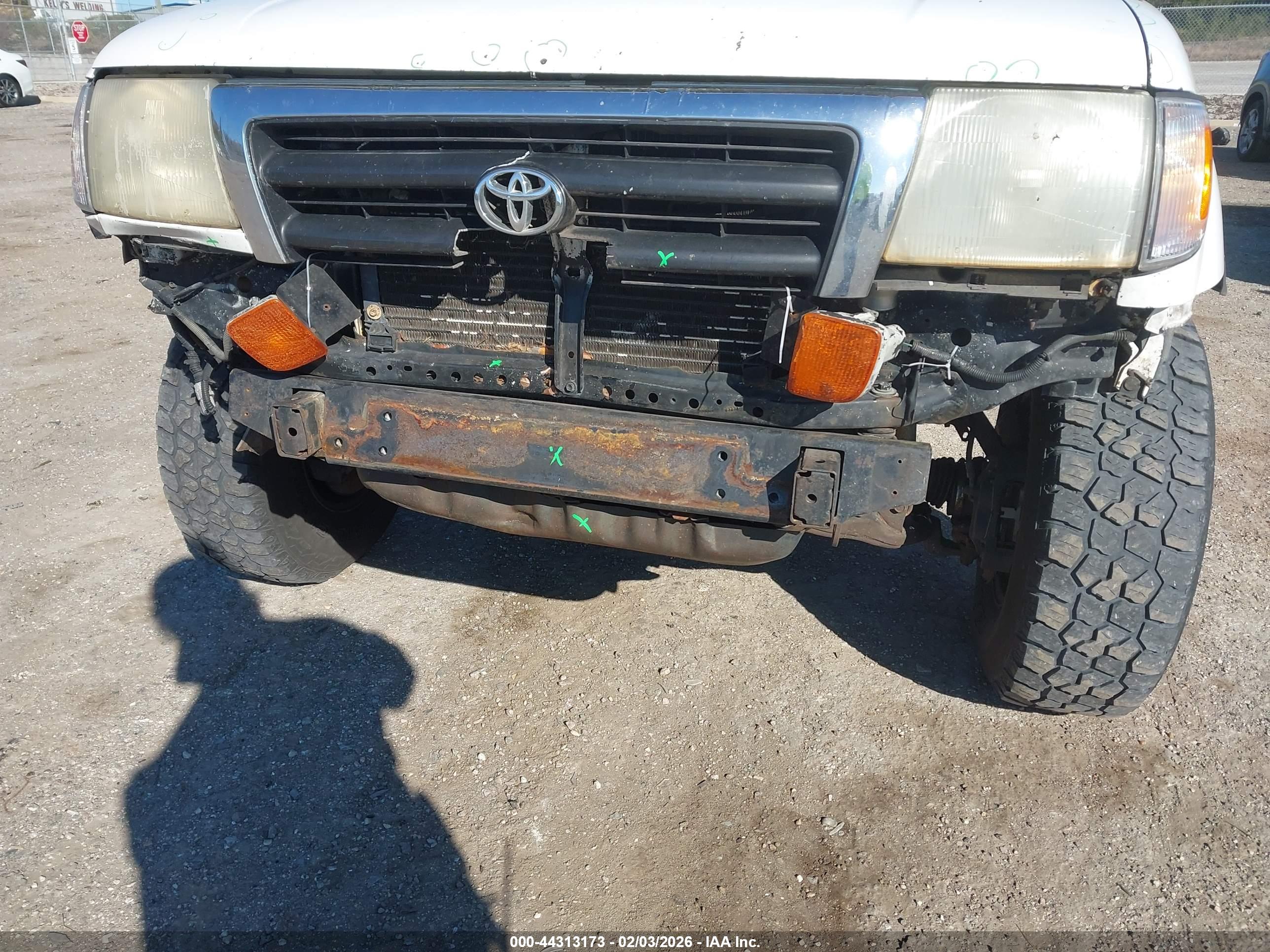 TOYOTA TACOMA image 6
