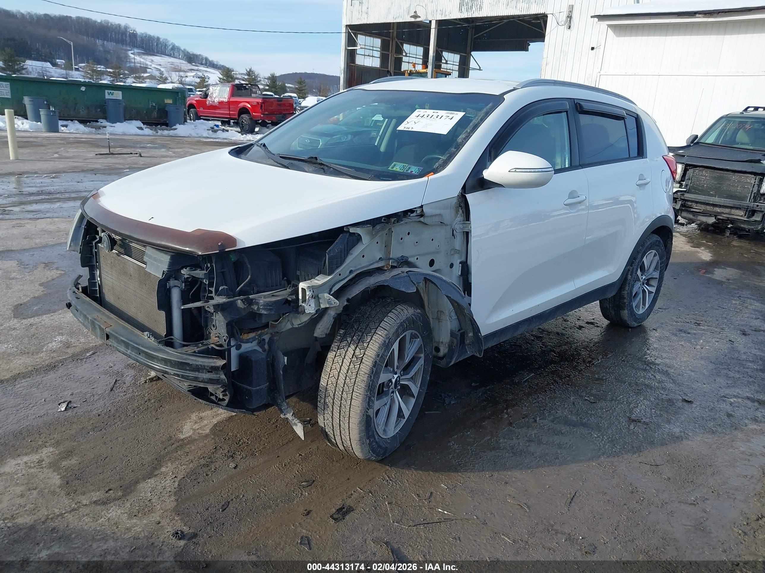 KIA SPORTAGE image 2