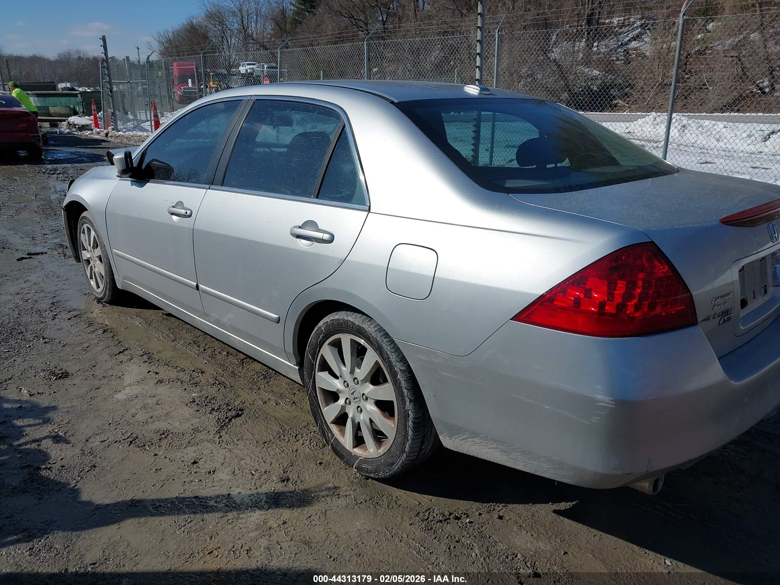 HONDA ACCORD image 3