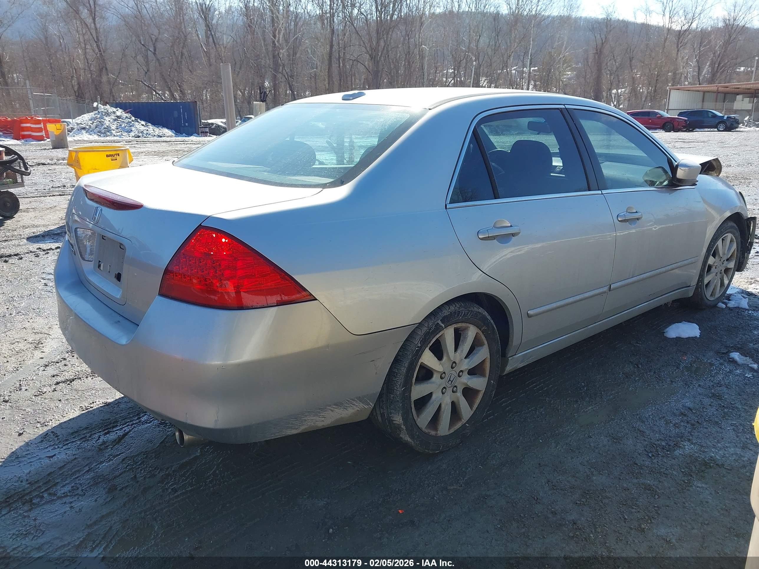 HONDA ACCORD image 4