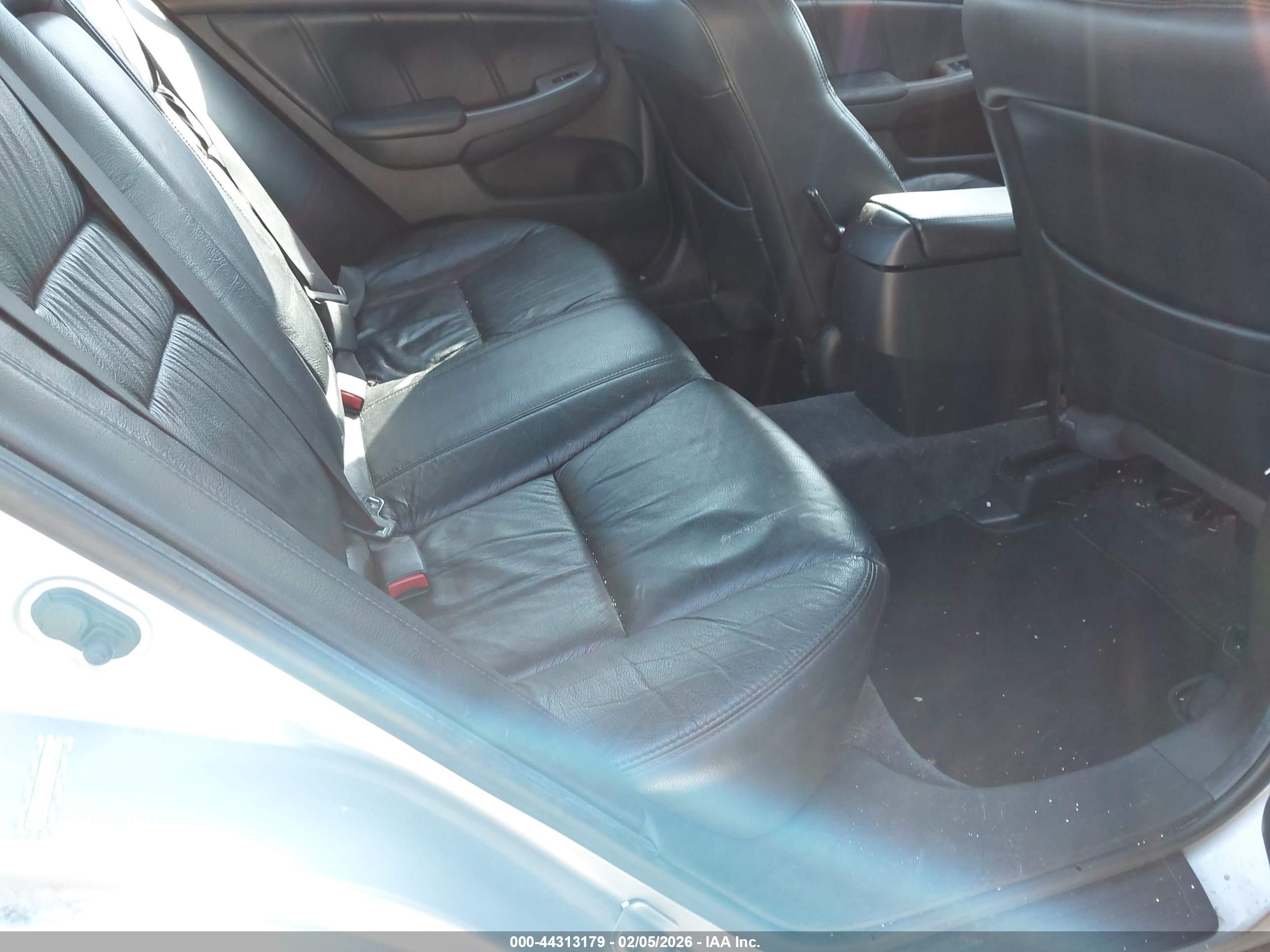 HONDA ACCORD image 8