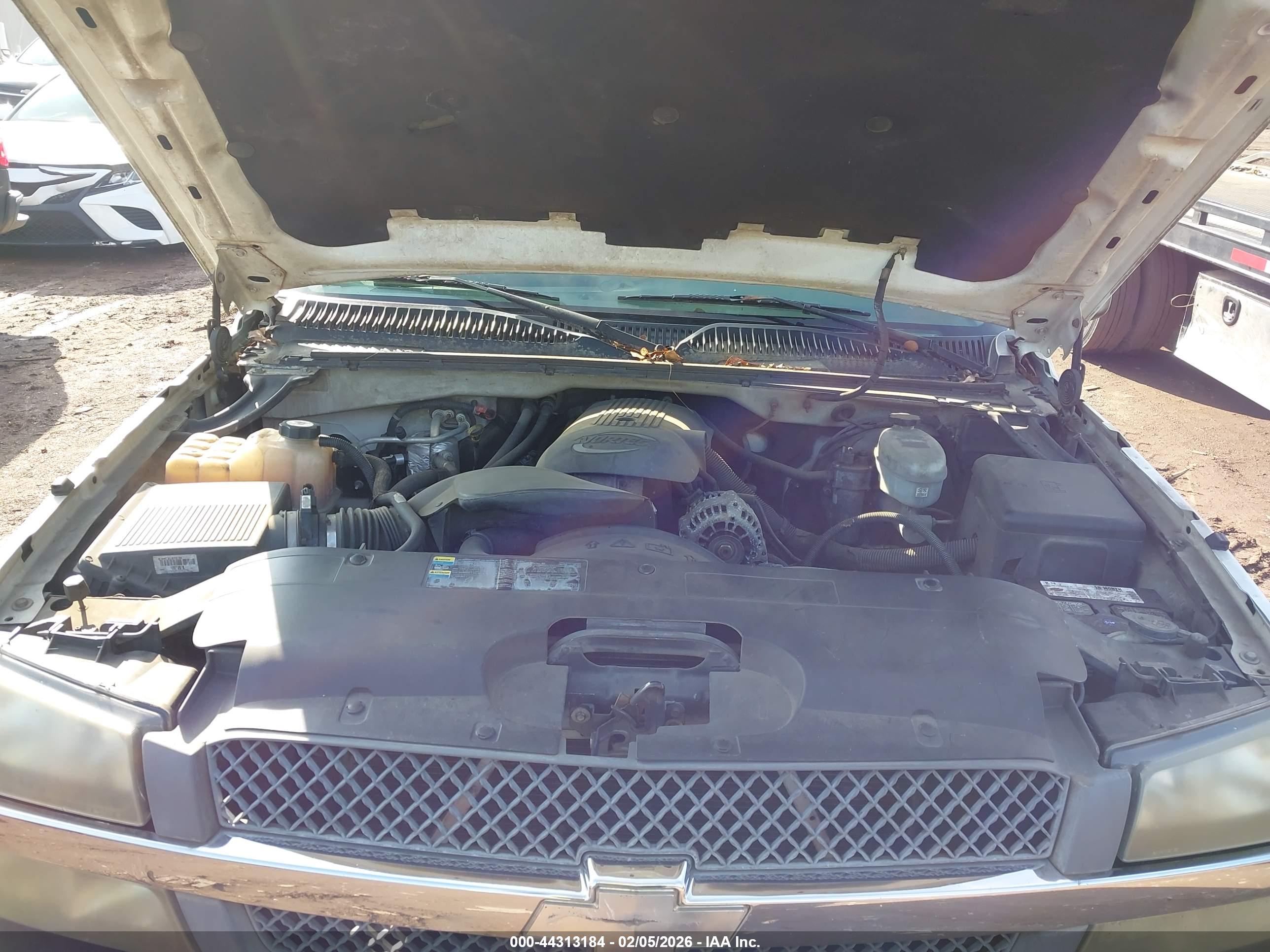 CHEVROLET SILVERADO image 10