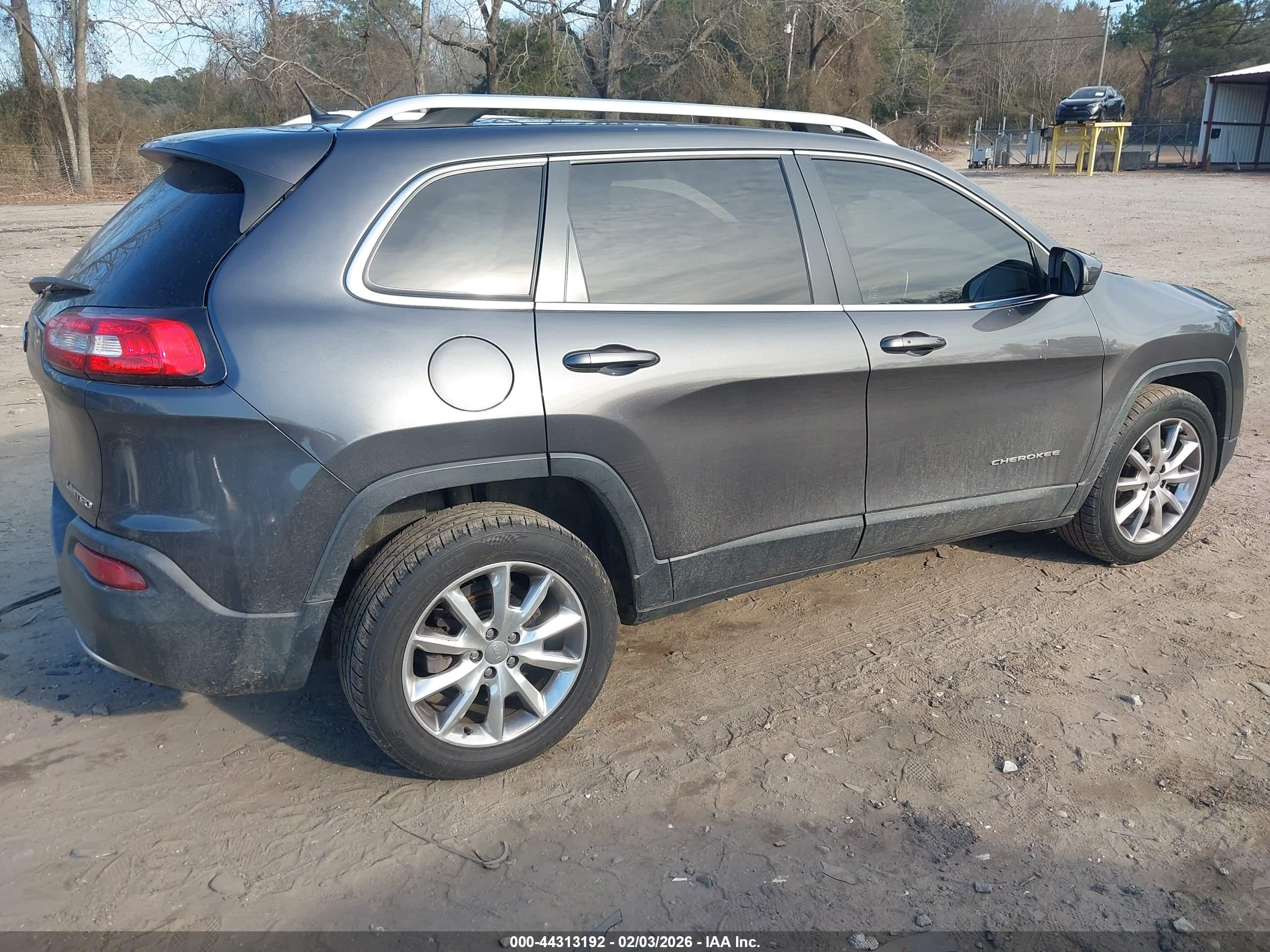 JEEP CHEROKEE image 4