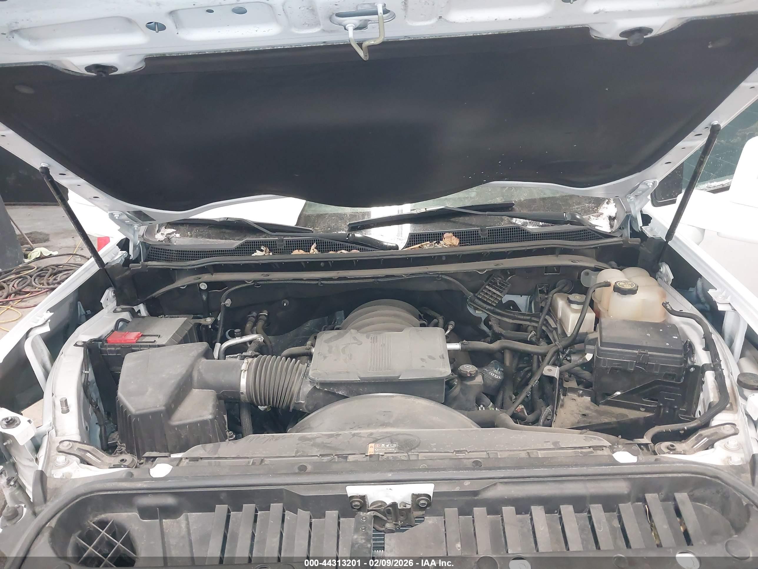 CHEVROLET SILVERADO image 10