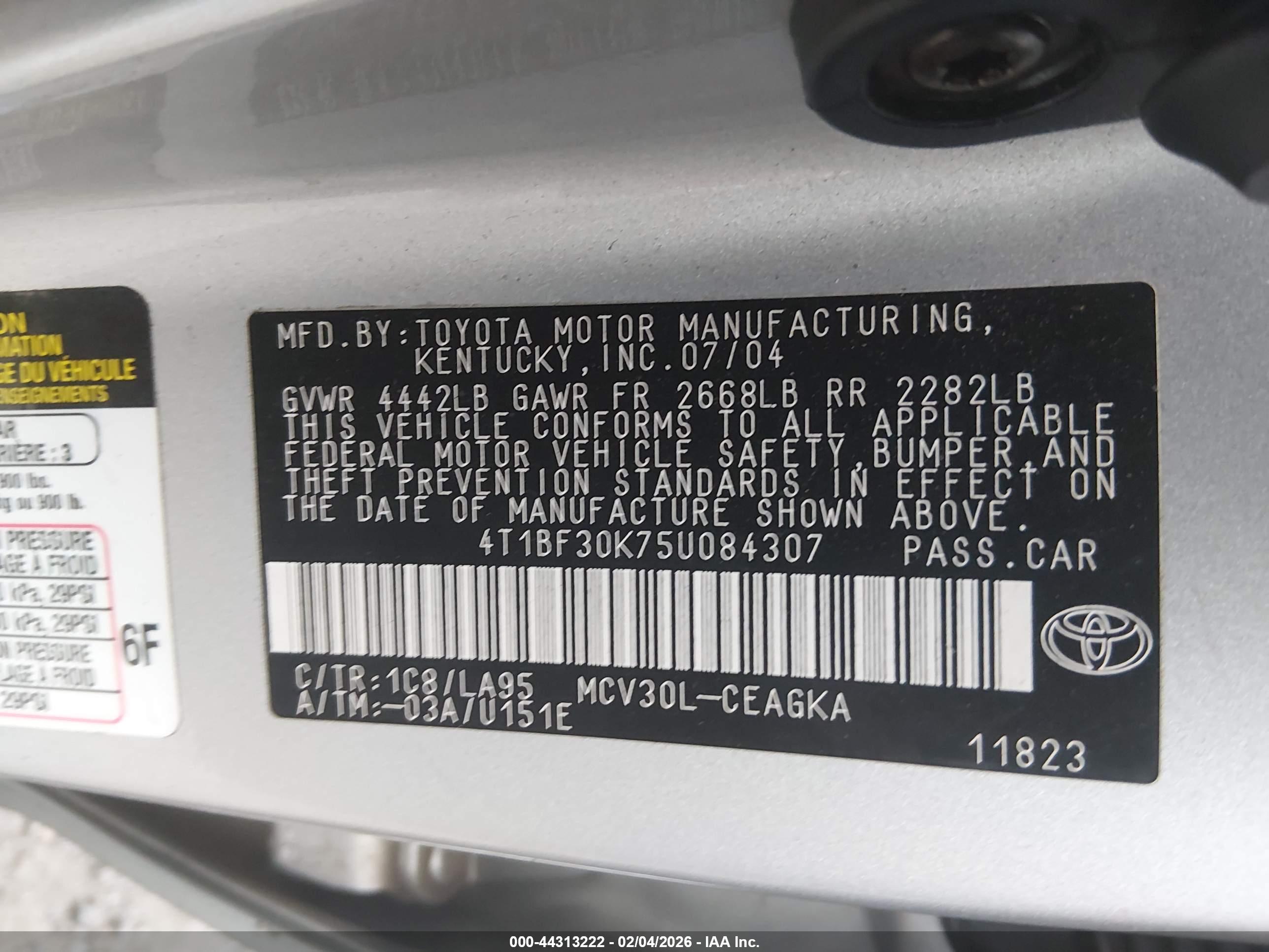 TOYOTA CAMRY image 9