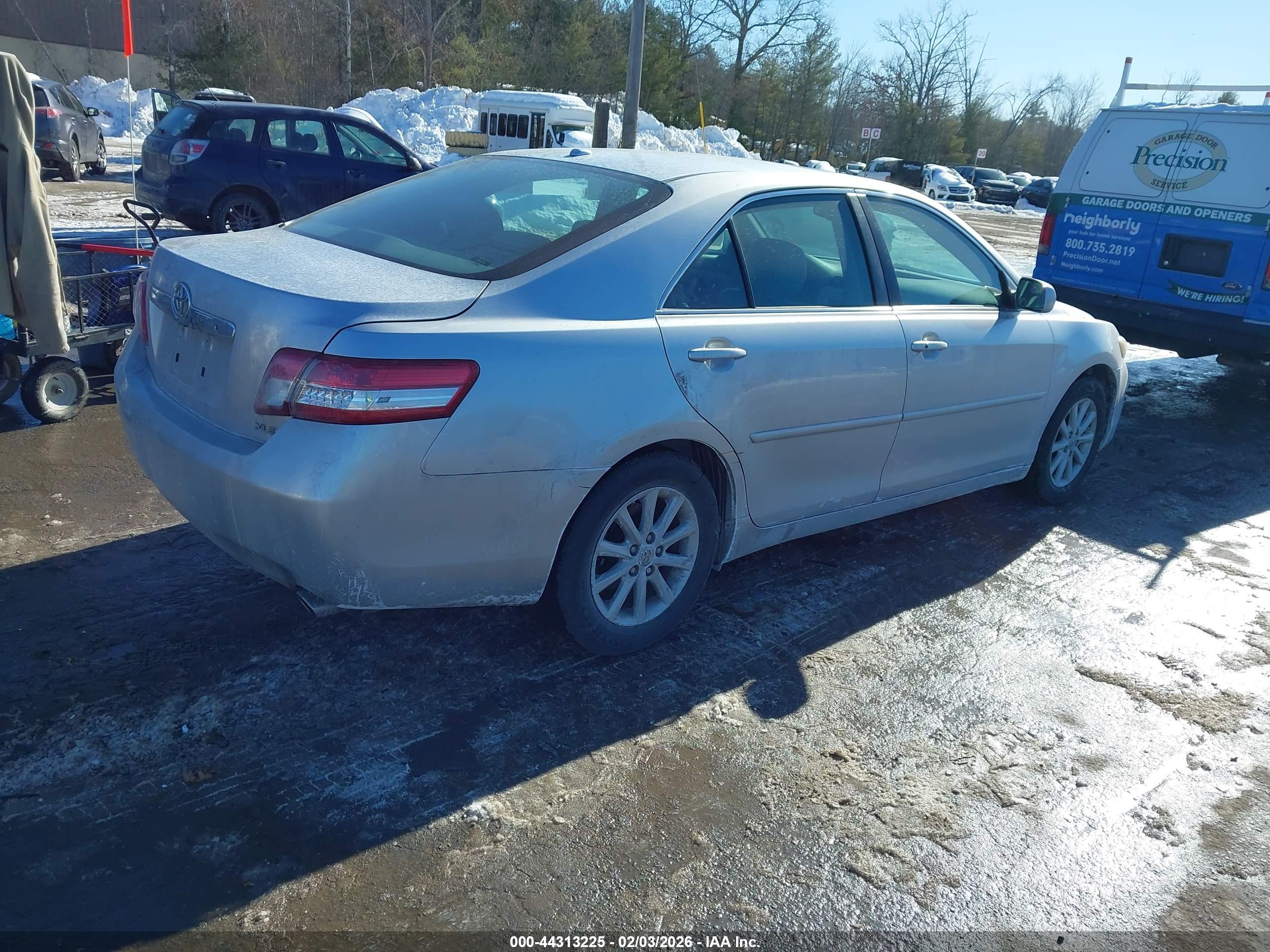 TOYOTA CAMRY image 4