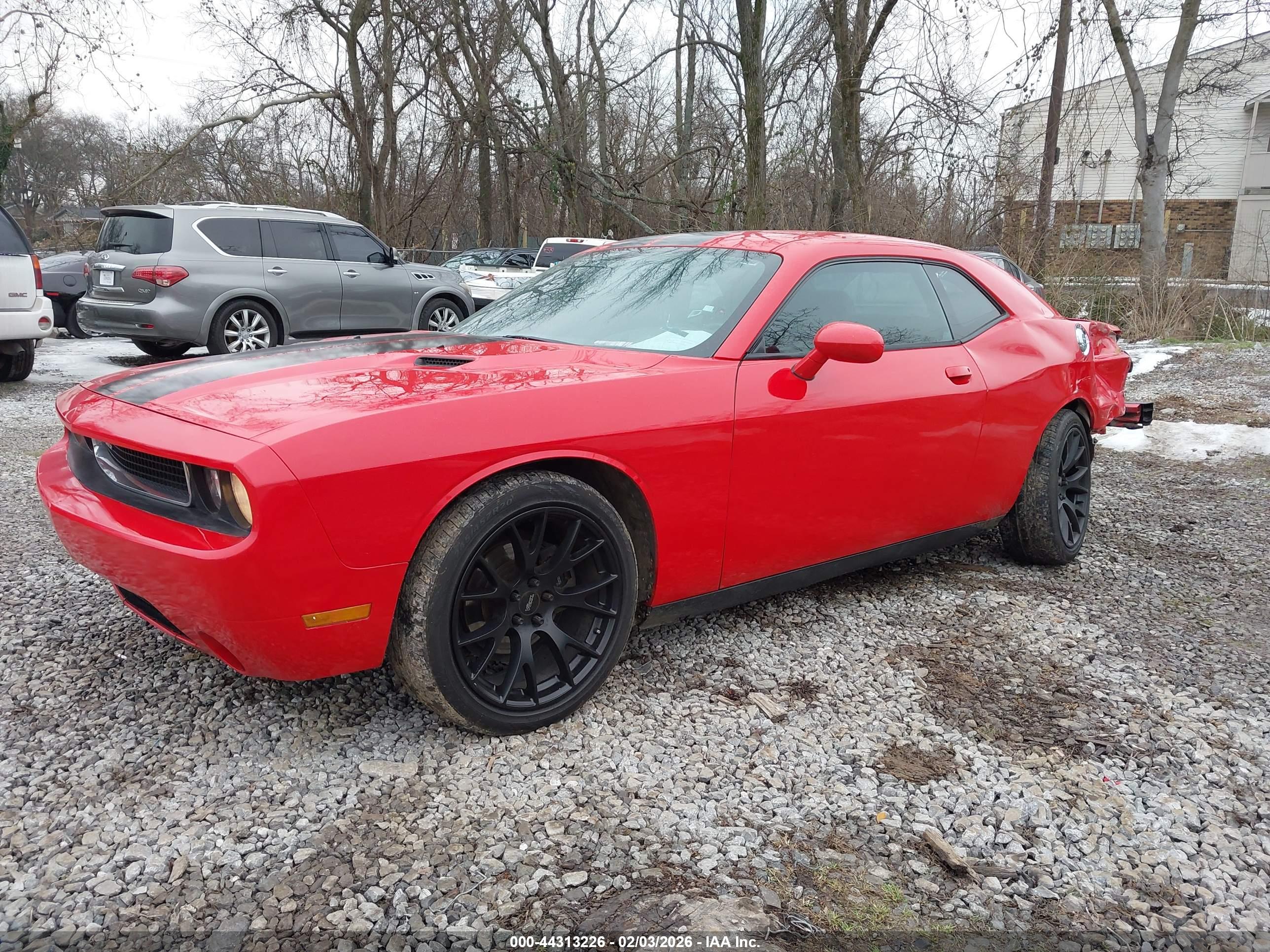 DODGE CHALLENGER image 2