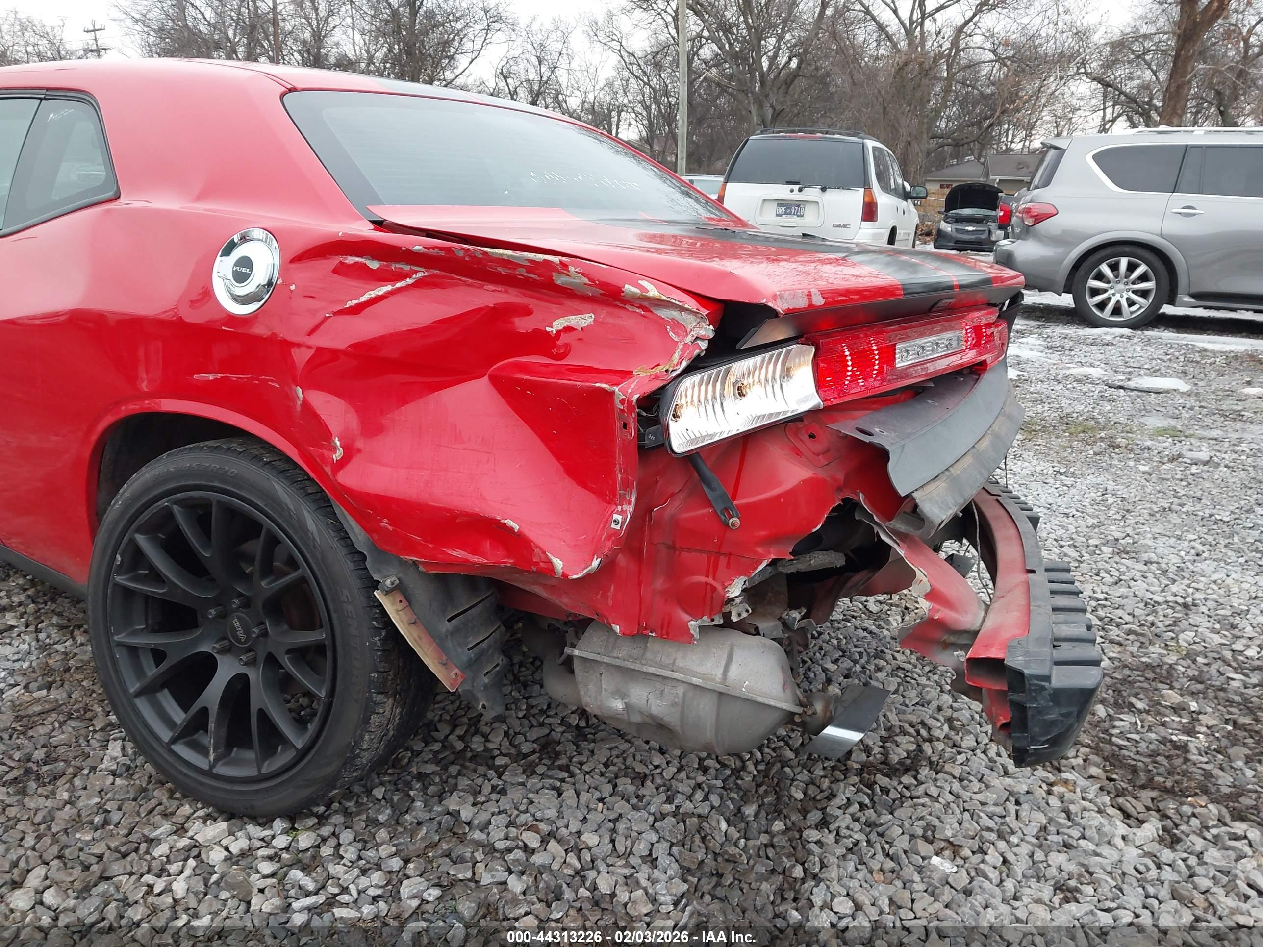 DODGE CHALLENGER image 6