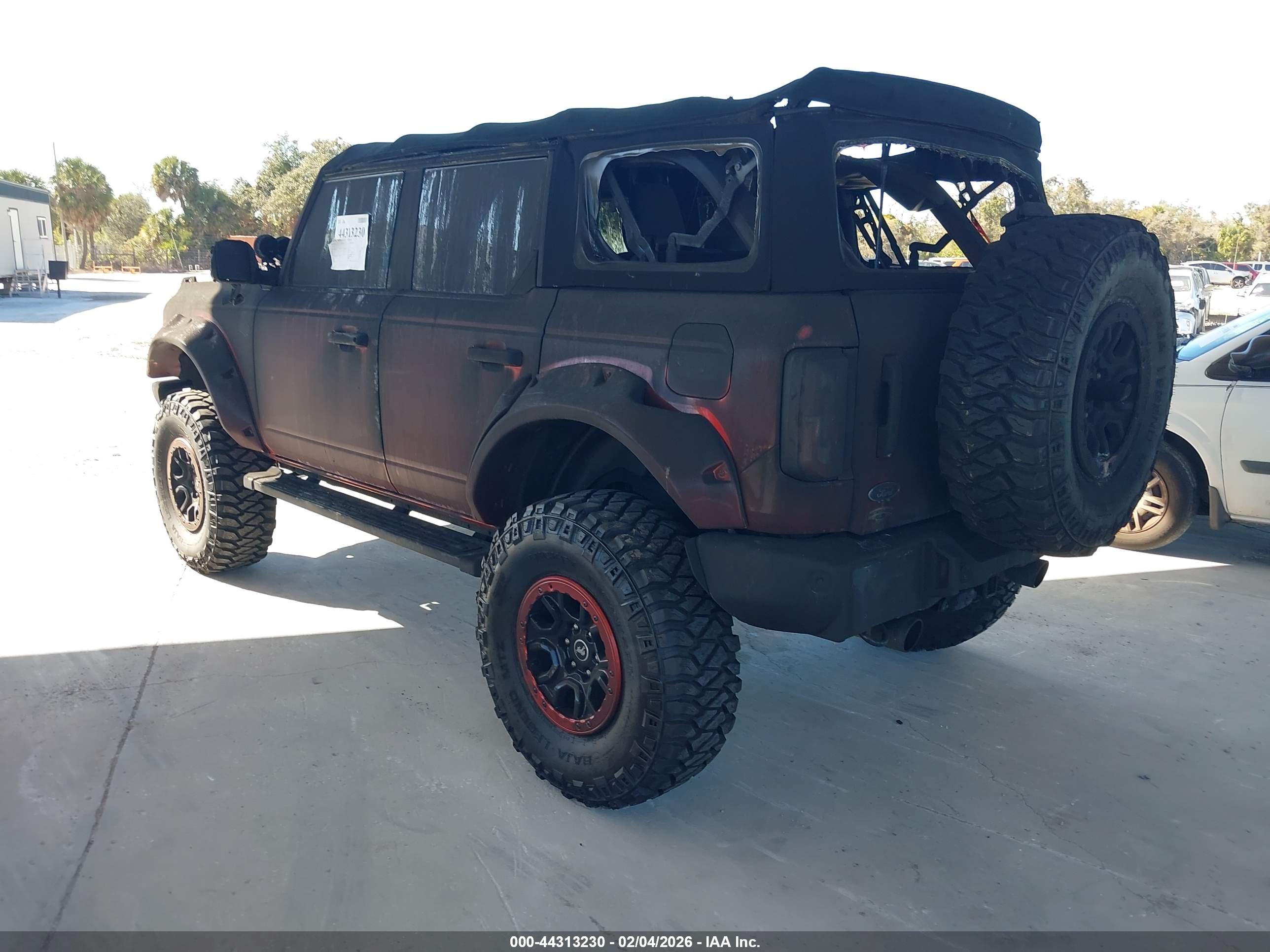 FORD BRONCO image 3