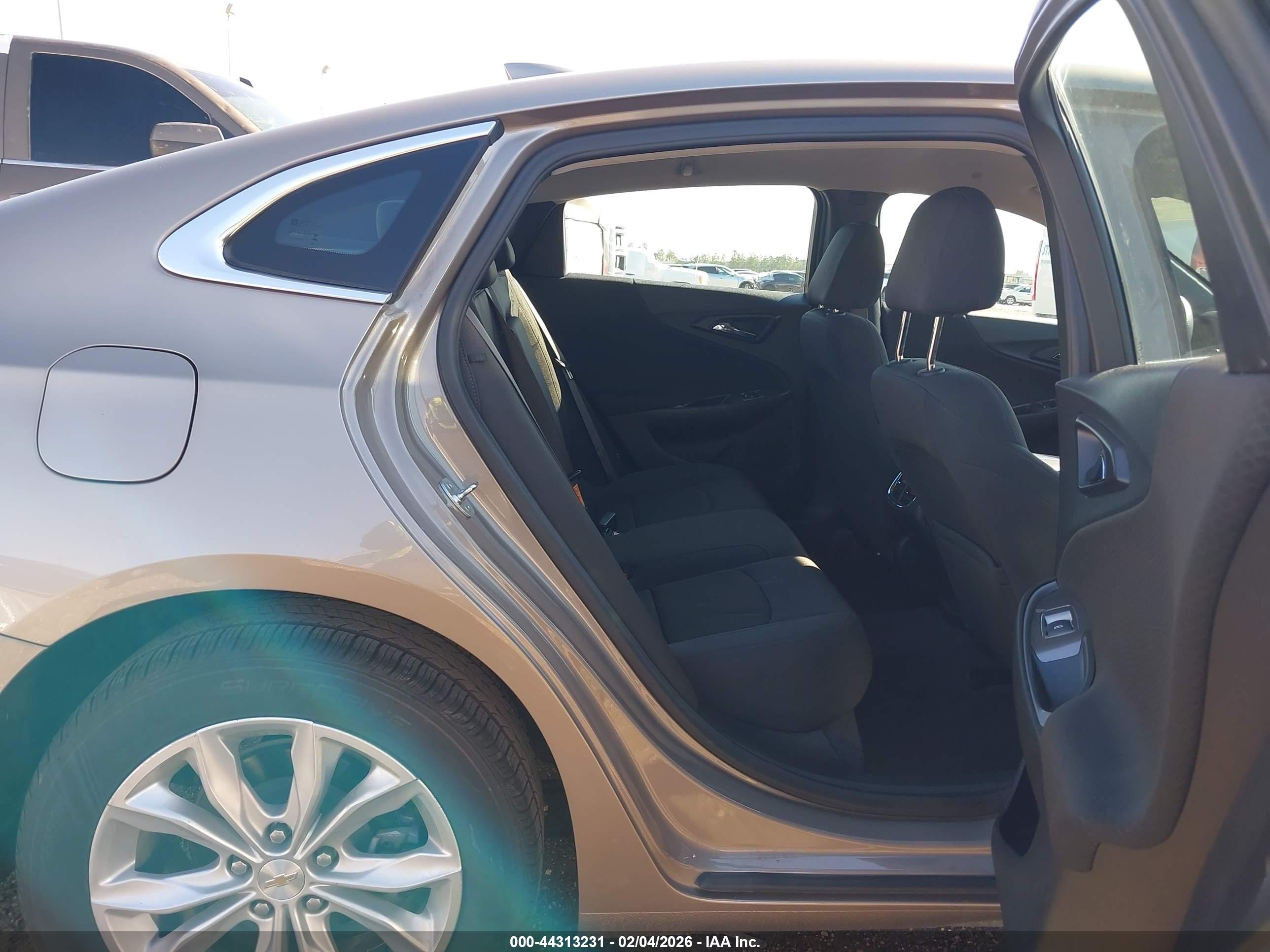 CHEVROLET MALIBU image 8