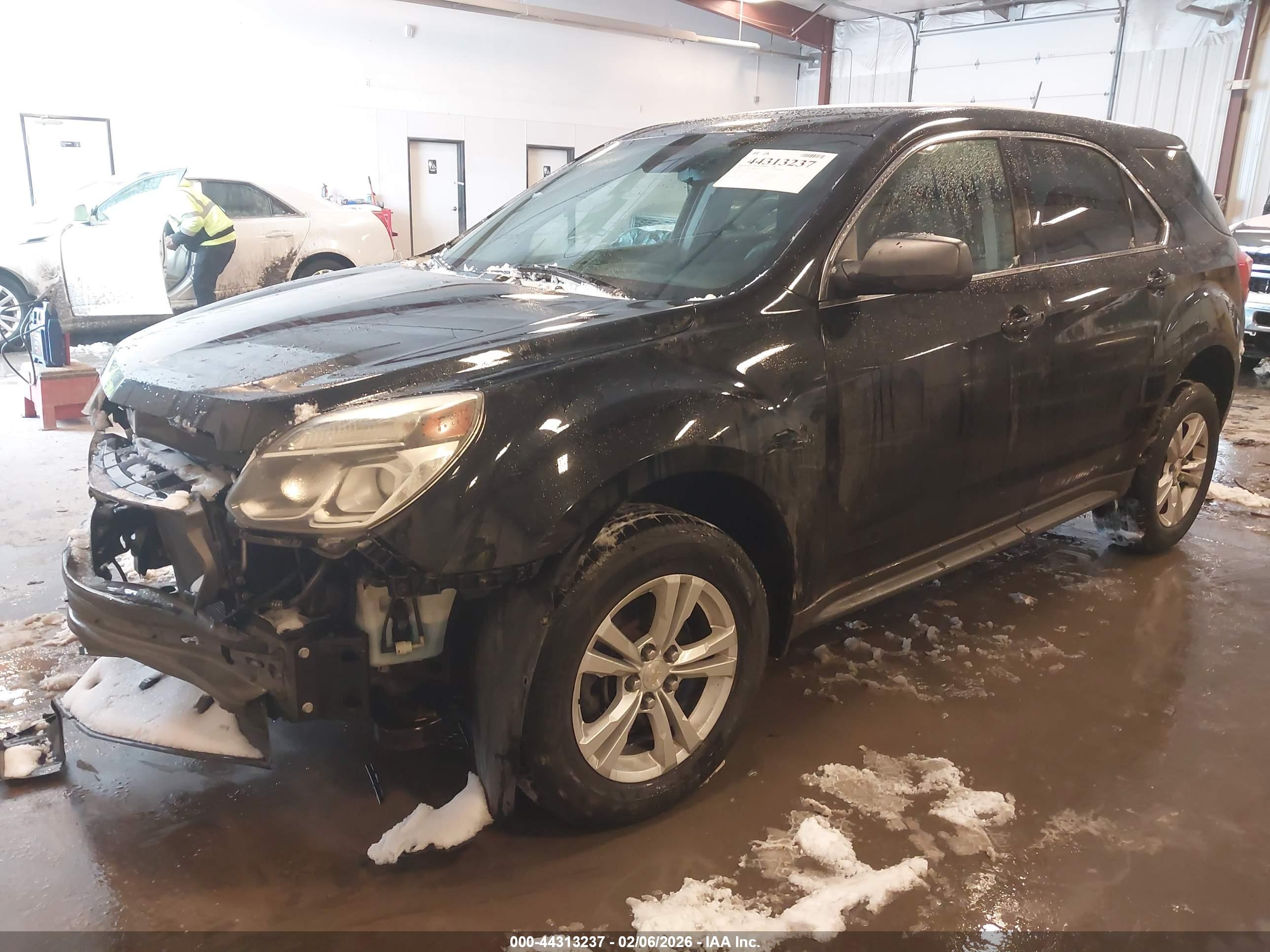 CHEVROLET EQUINOX image 2