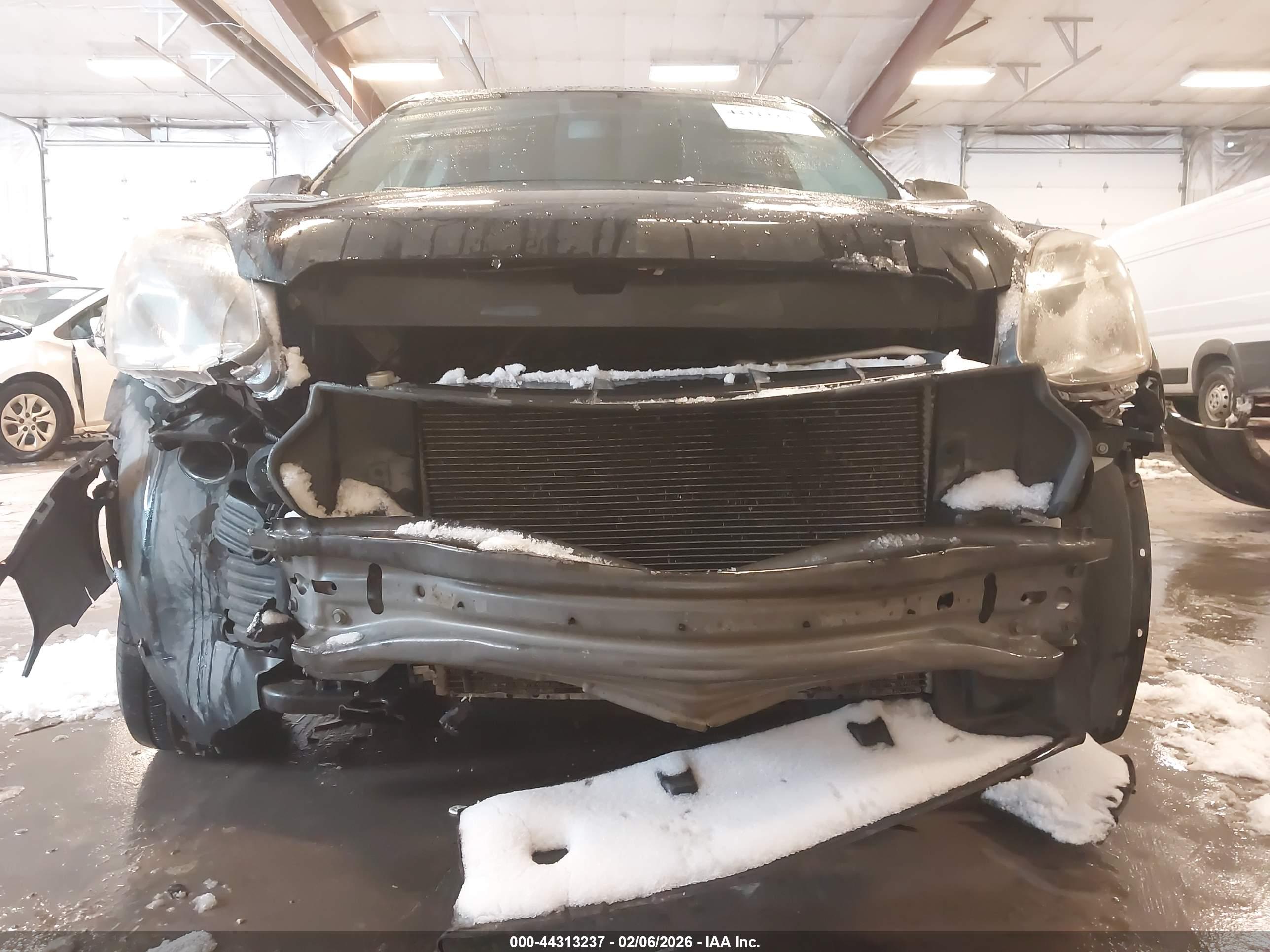 CHEVROLET EQUINOX image 6