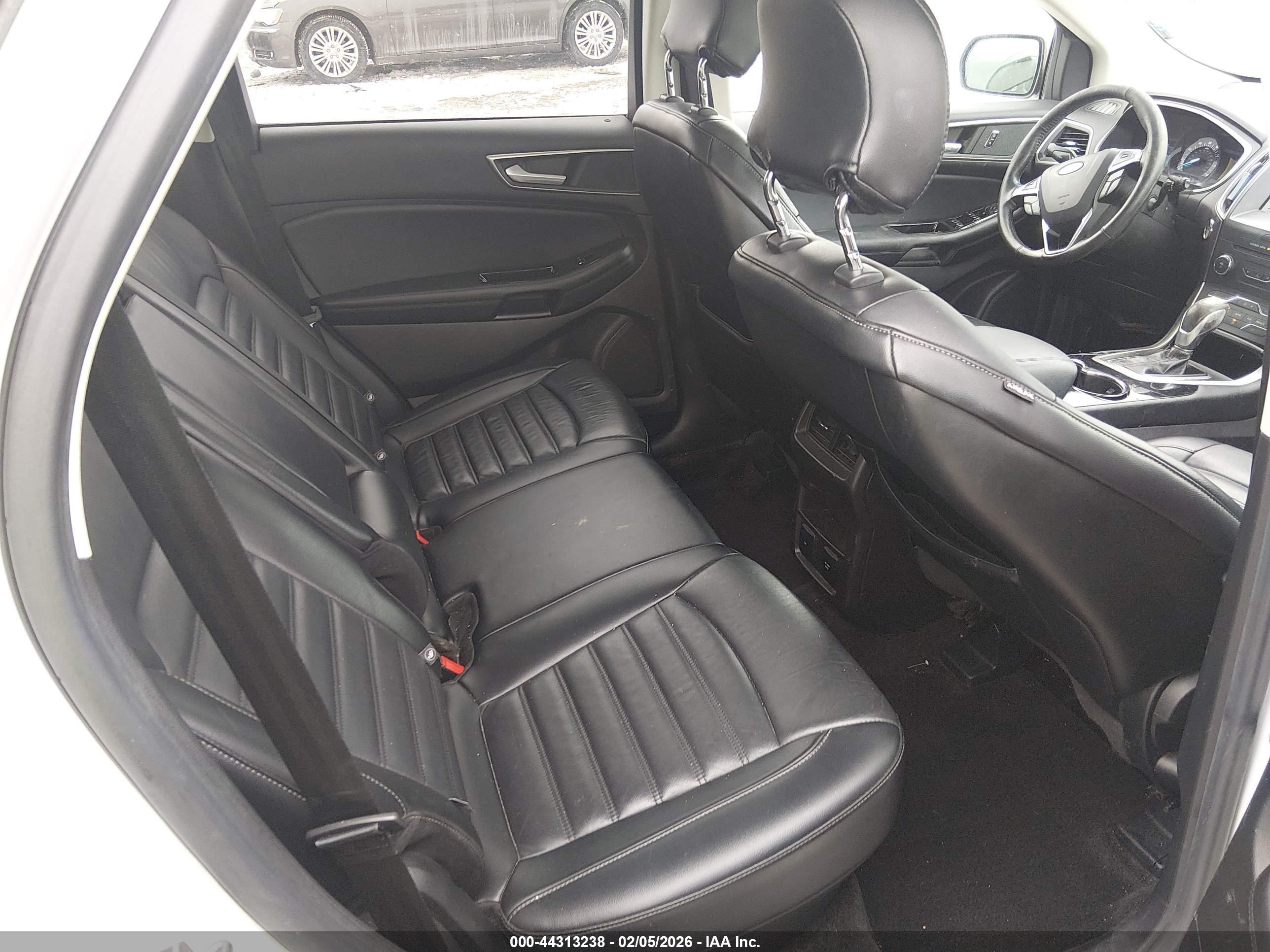 FORD EDGE image 8