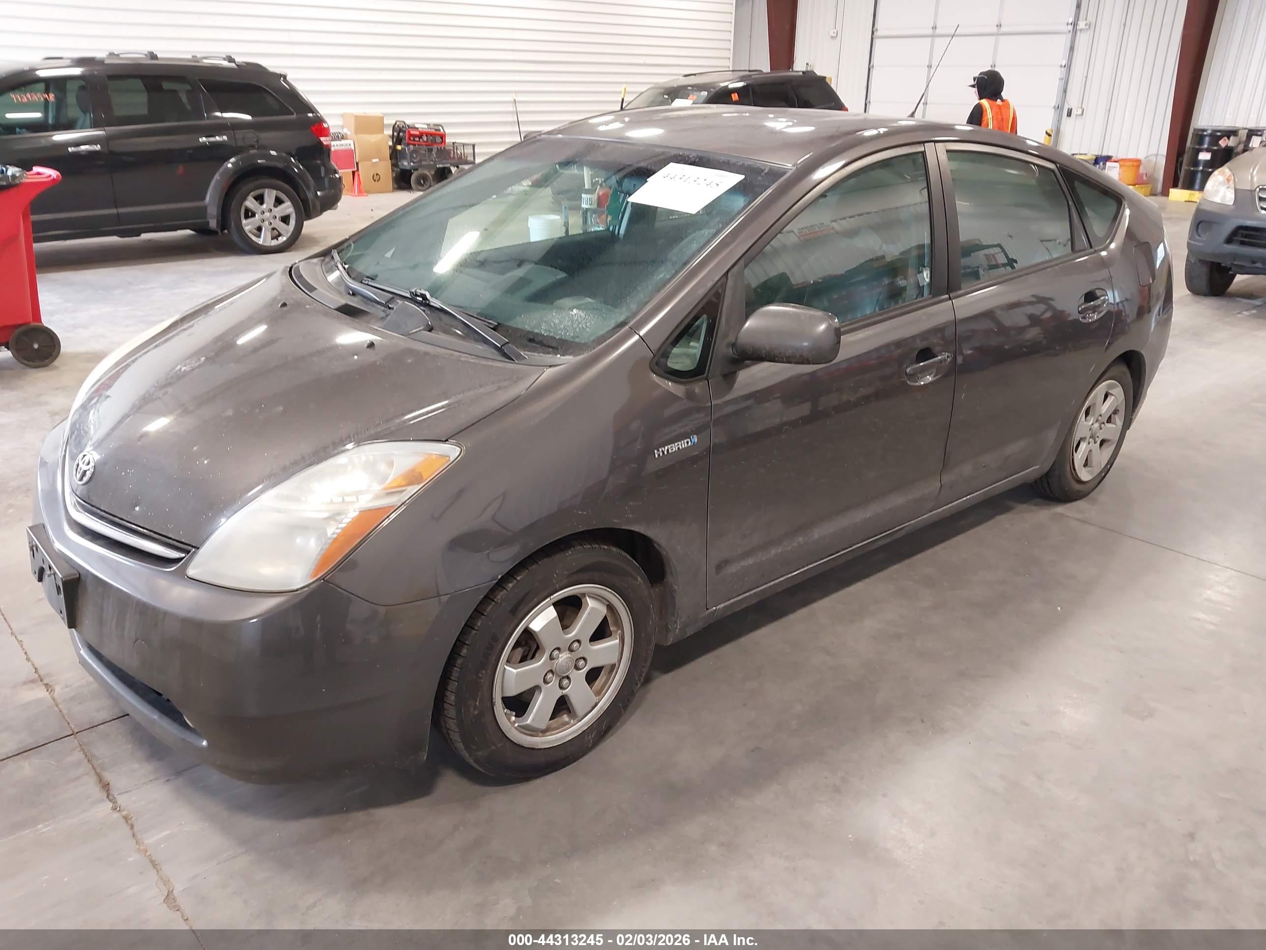 TOYOTA PRIUS image 2