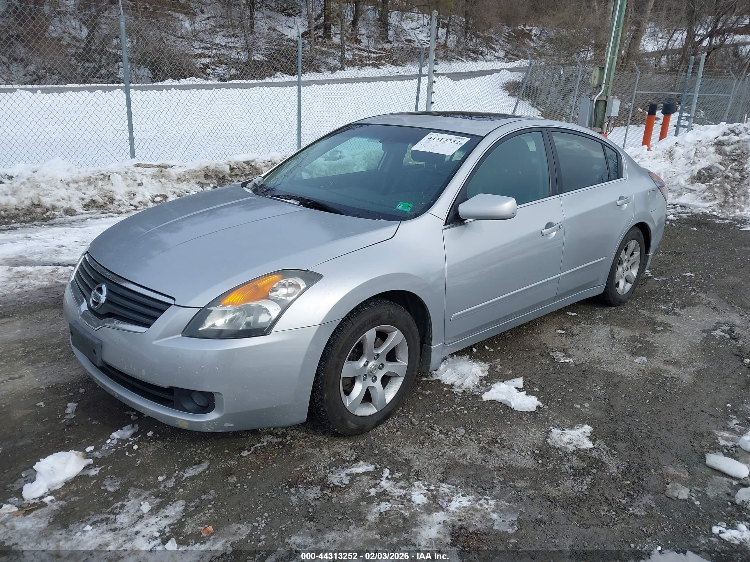 NISSAN ALTIMA image 2