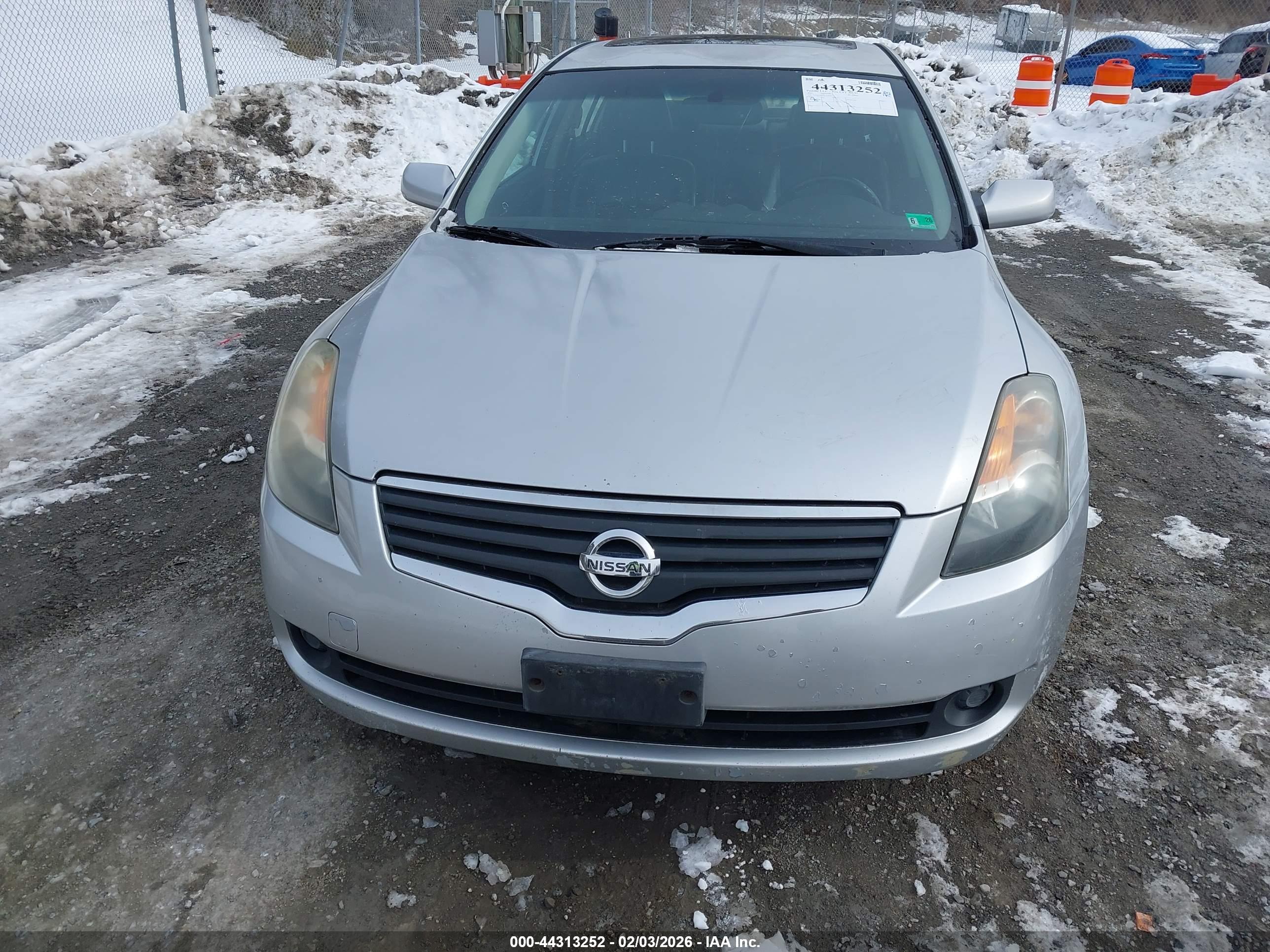 NISSAN ALTIMA image 6