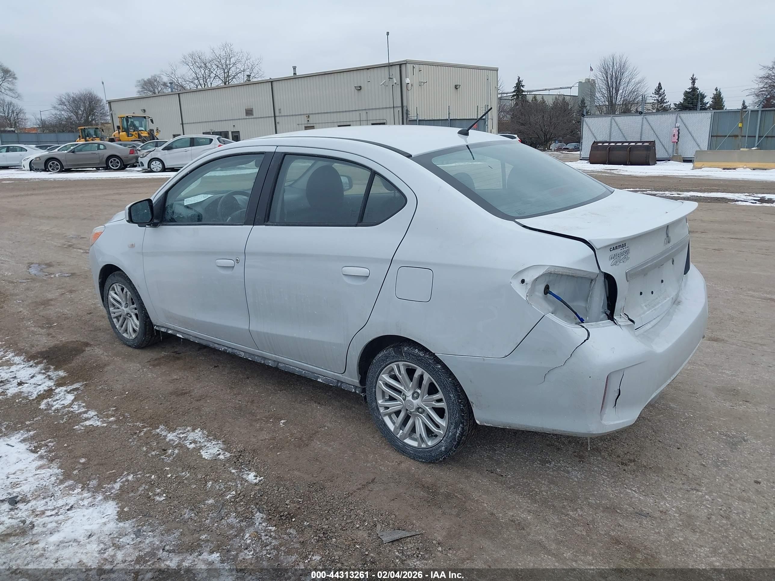 MITSUBISHI MIRAGE image 3