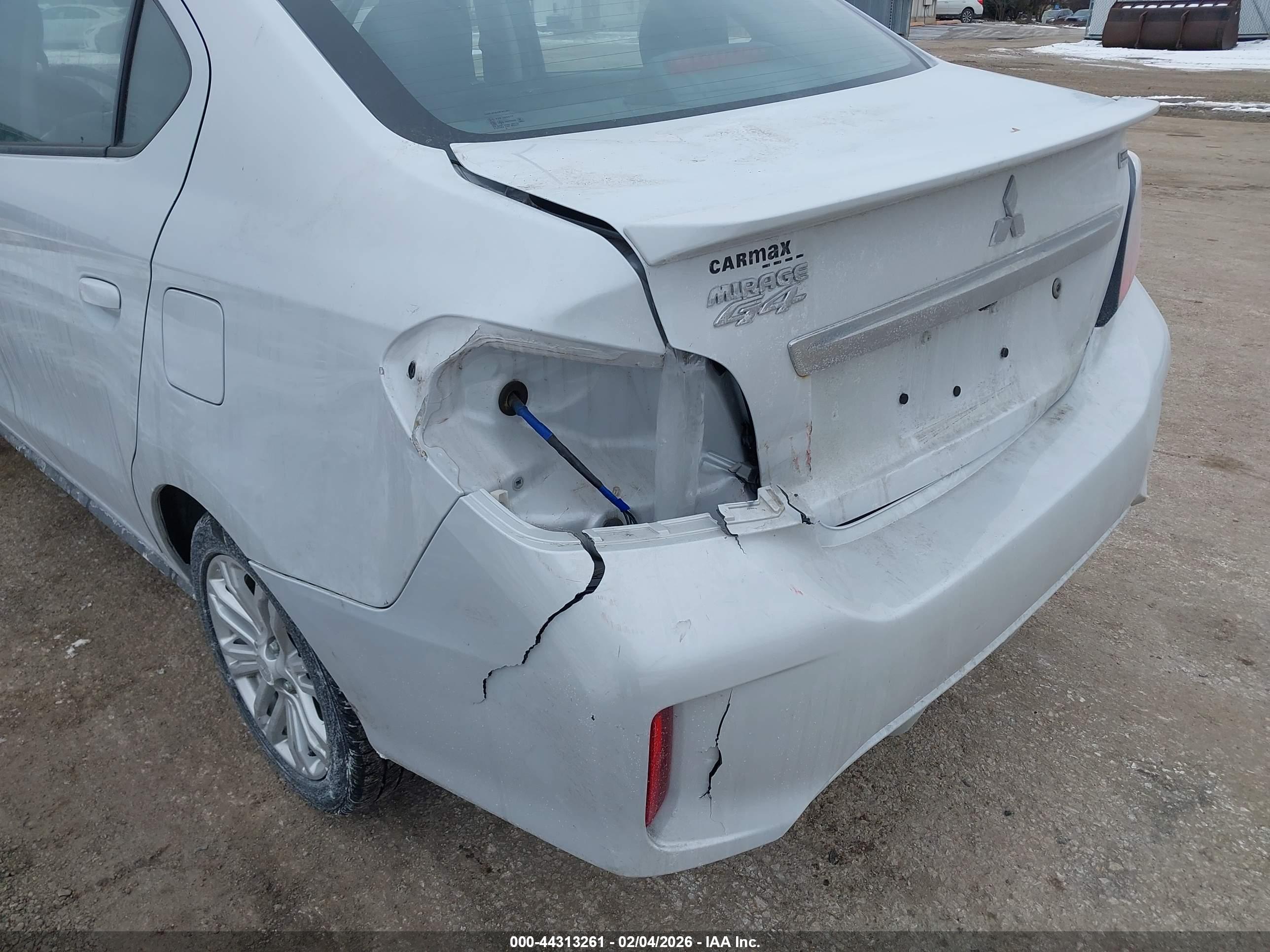 MITSUBISHI MIRAGE image 6