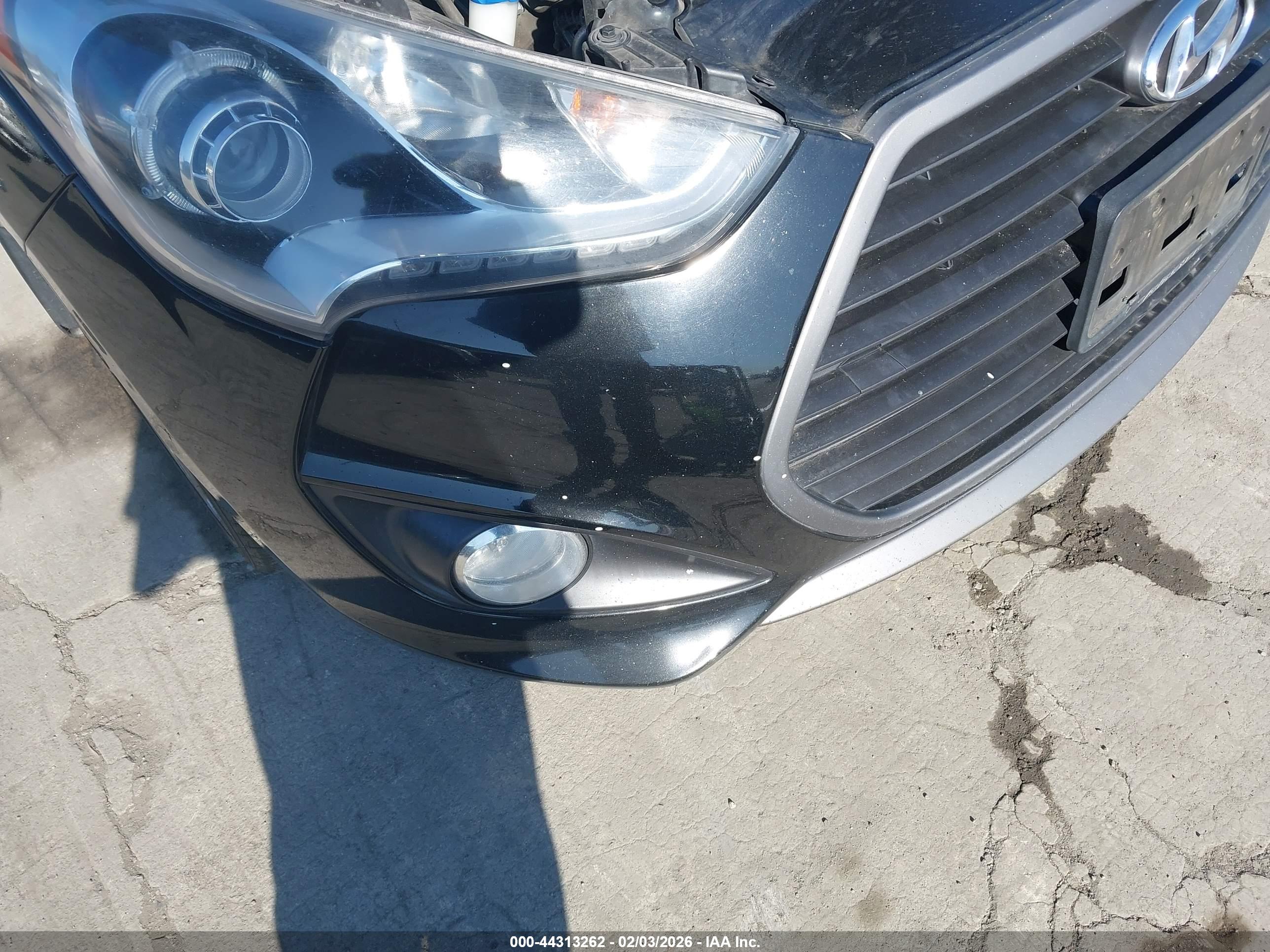 HYUNDAI VELOSTER image 6