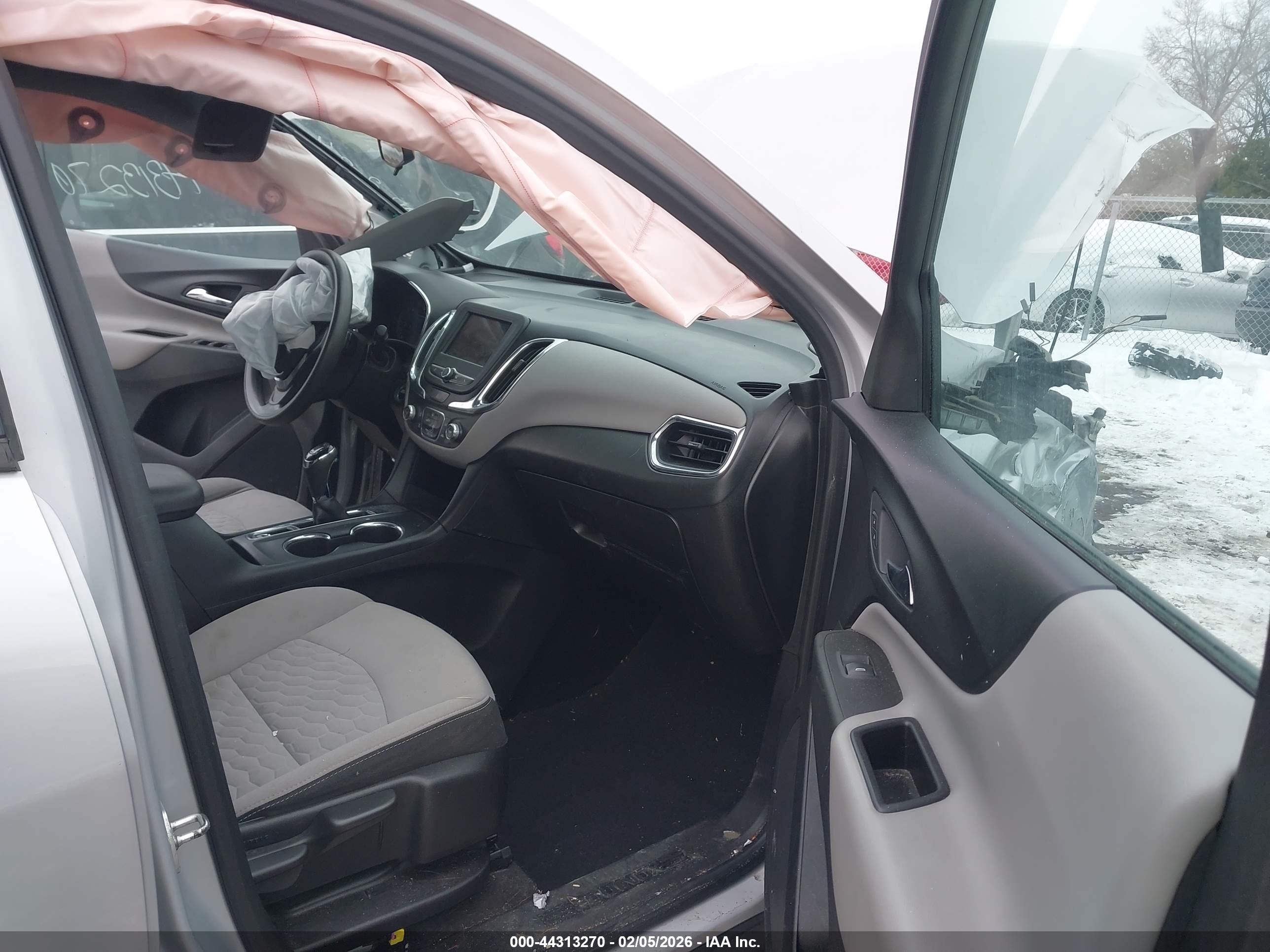 CHEVROLET EQUINOX image 5