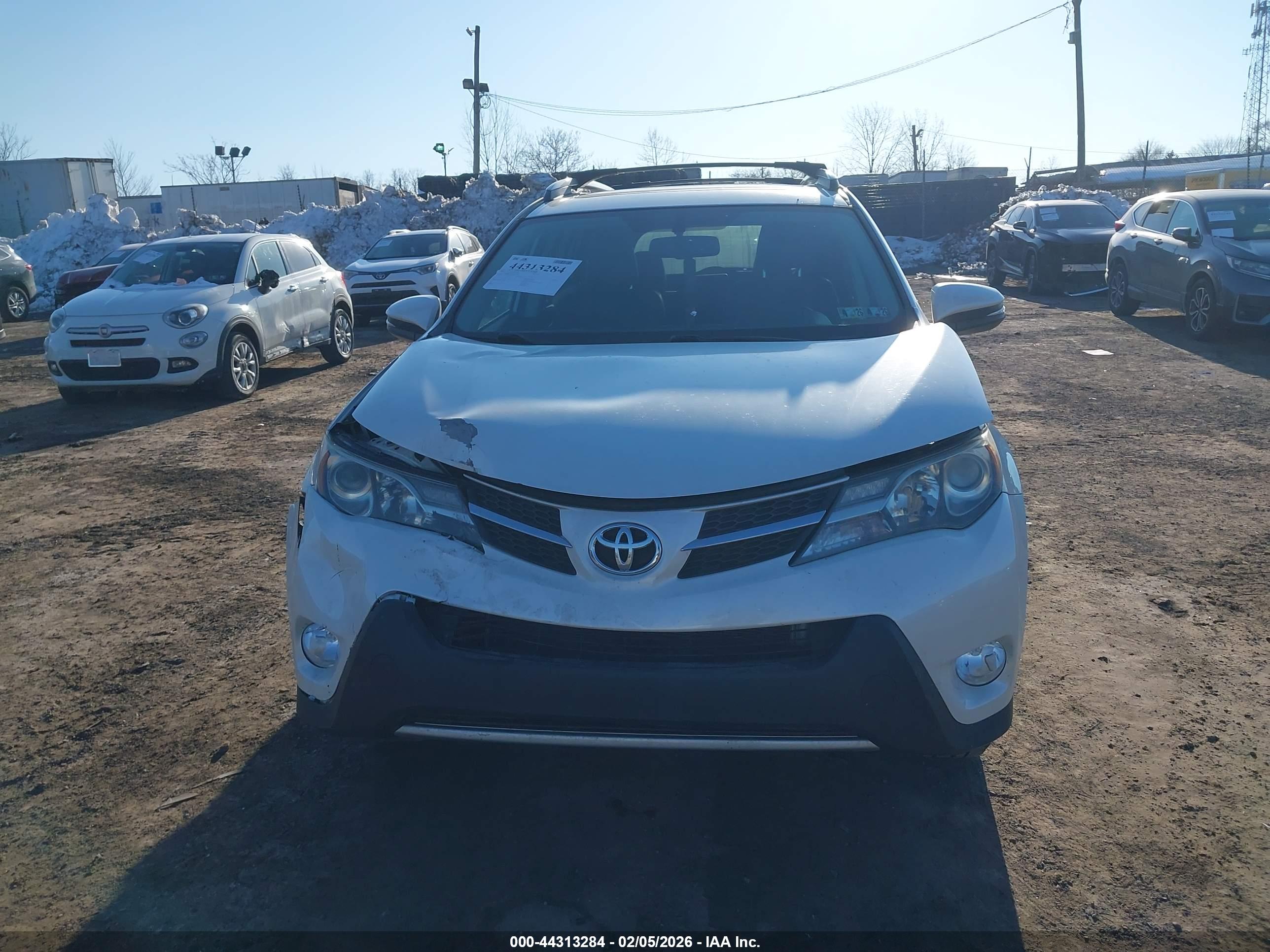 TOYOTA RAV4 image 6