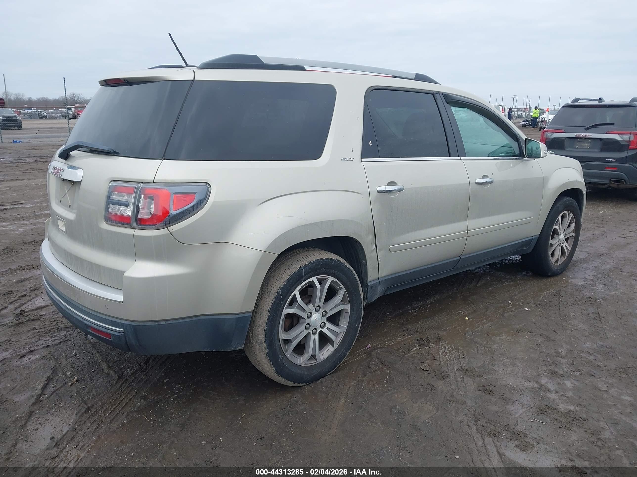 GMC ACADIA image 4