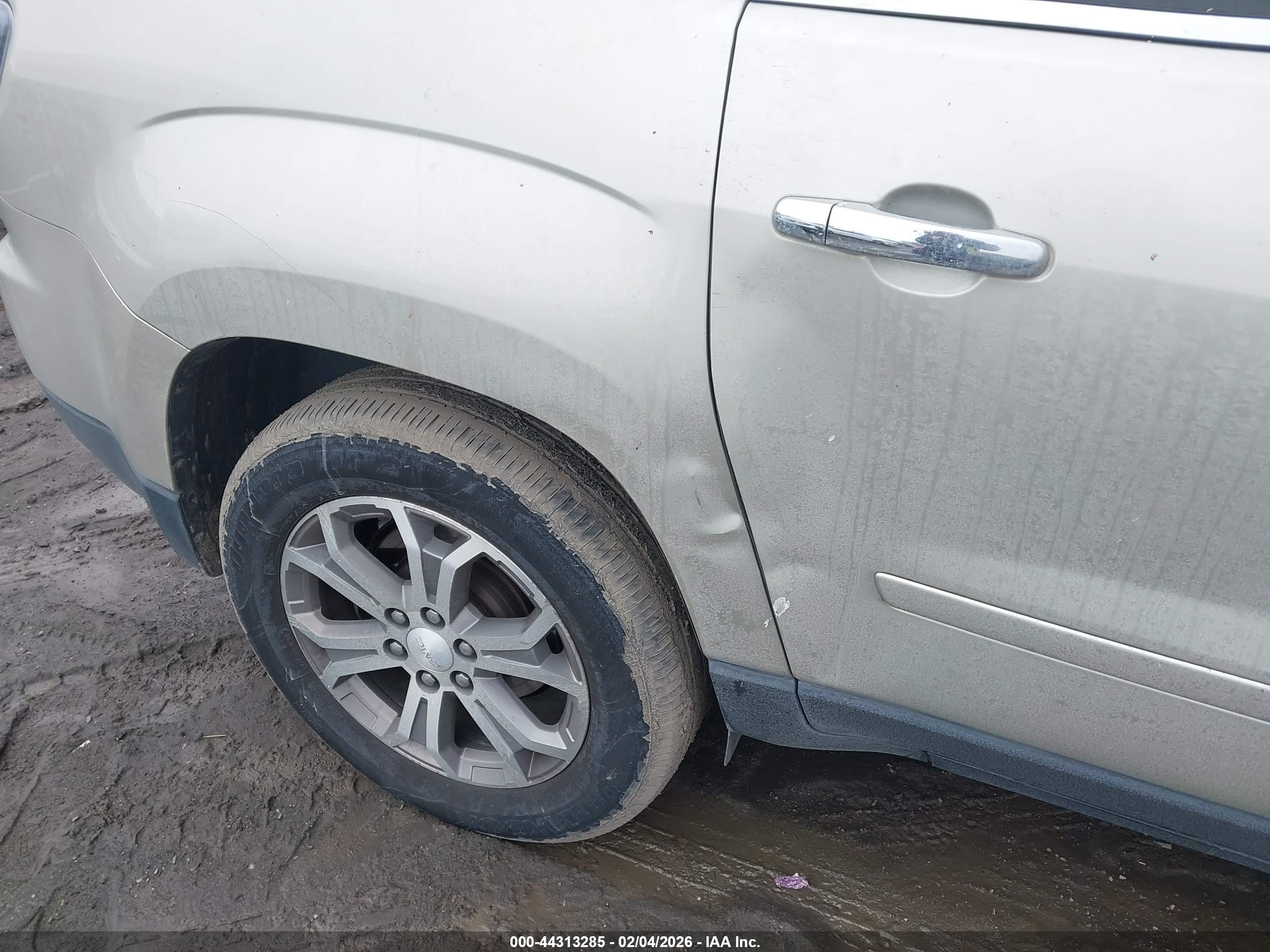 GMC ACADIA image 6