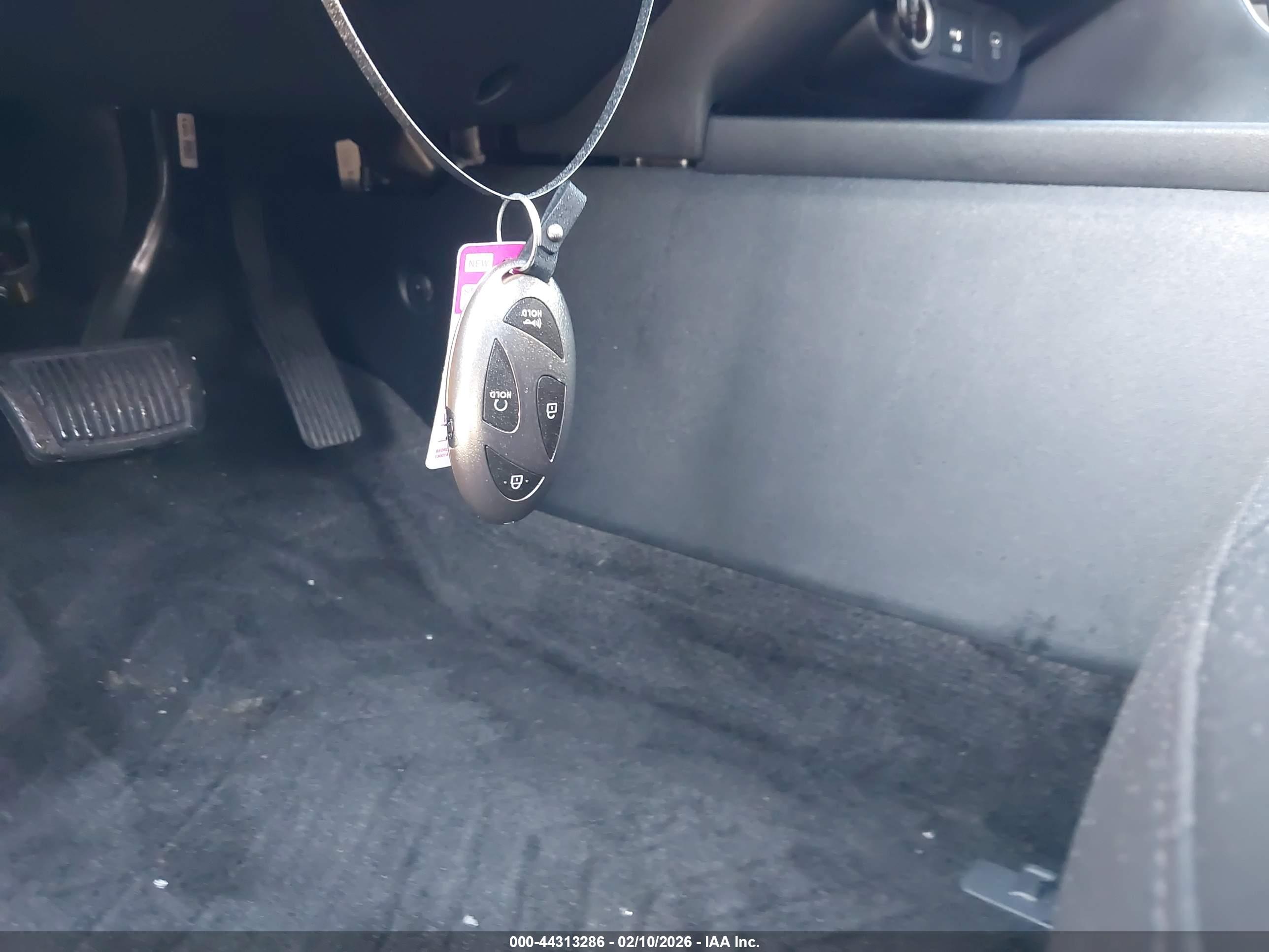 HYUNDAI ELANTRA image 11