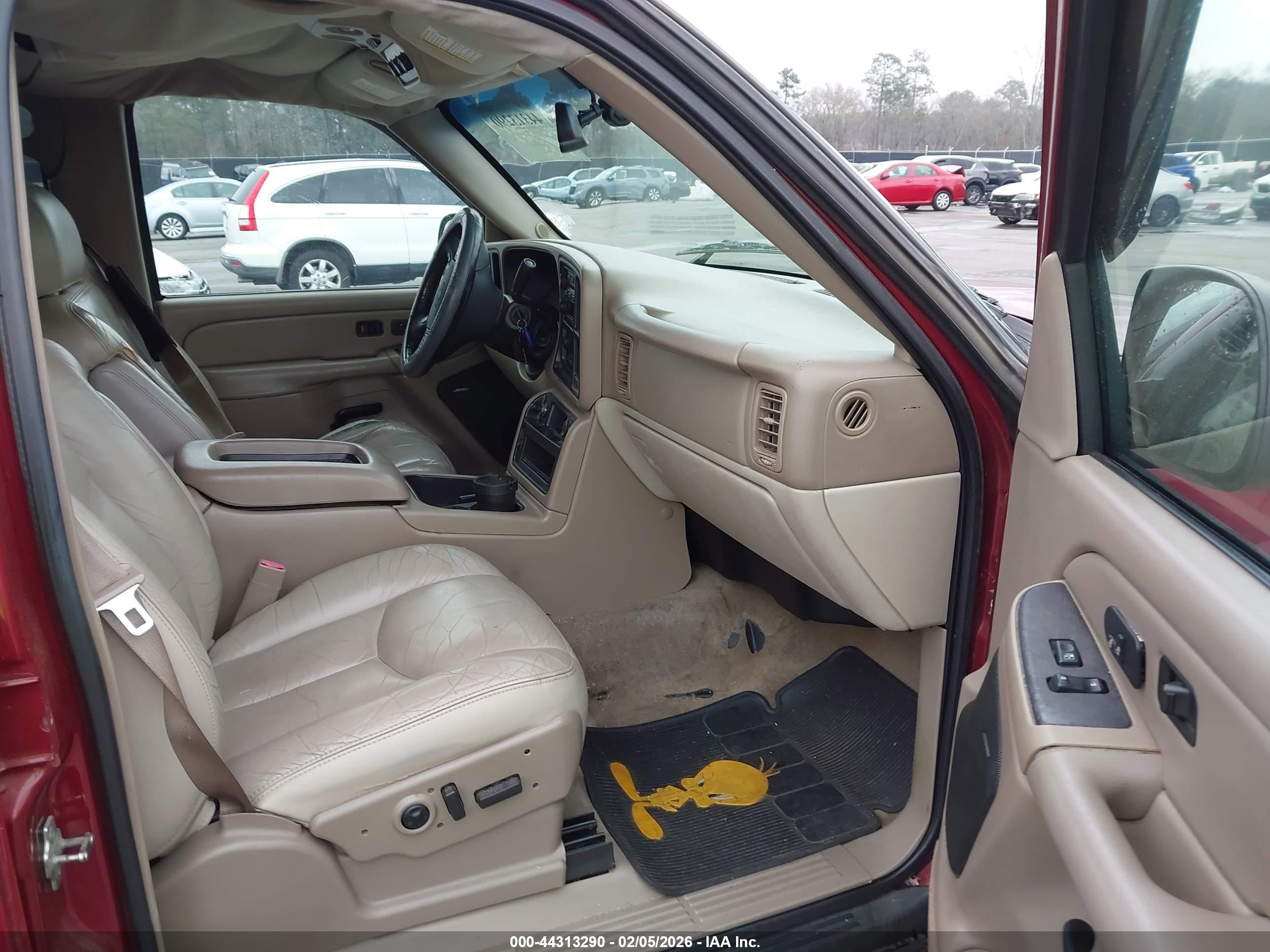 CHEVROLET TAHOE image 5