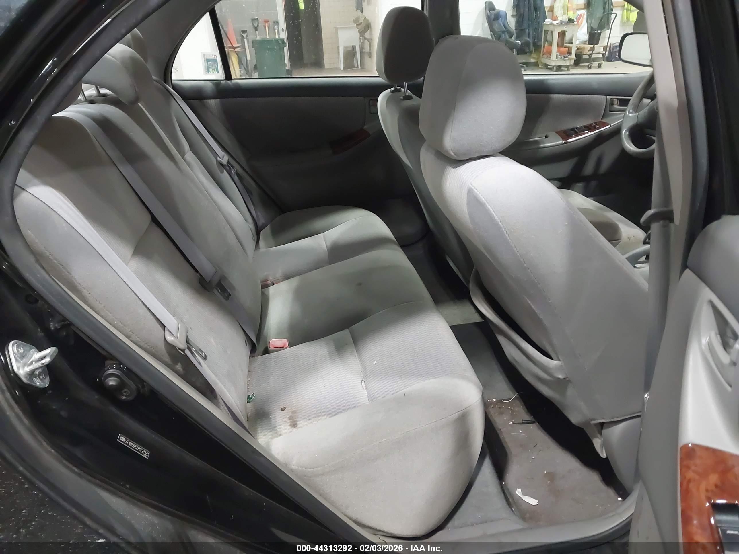 TOYOTA COROLLA image 8