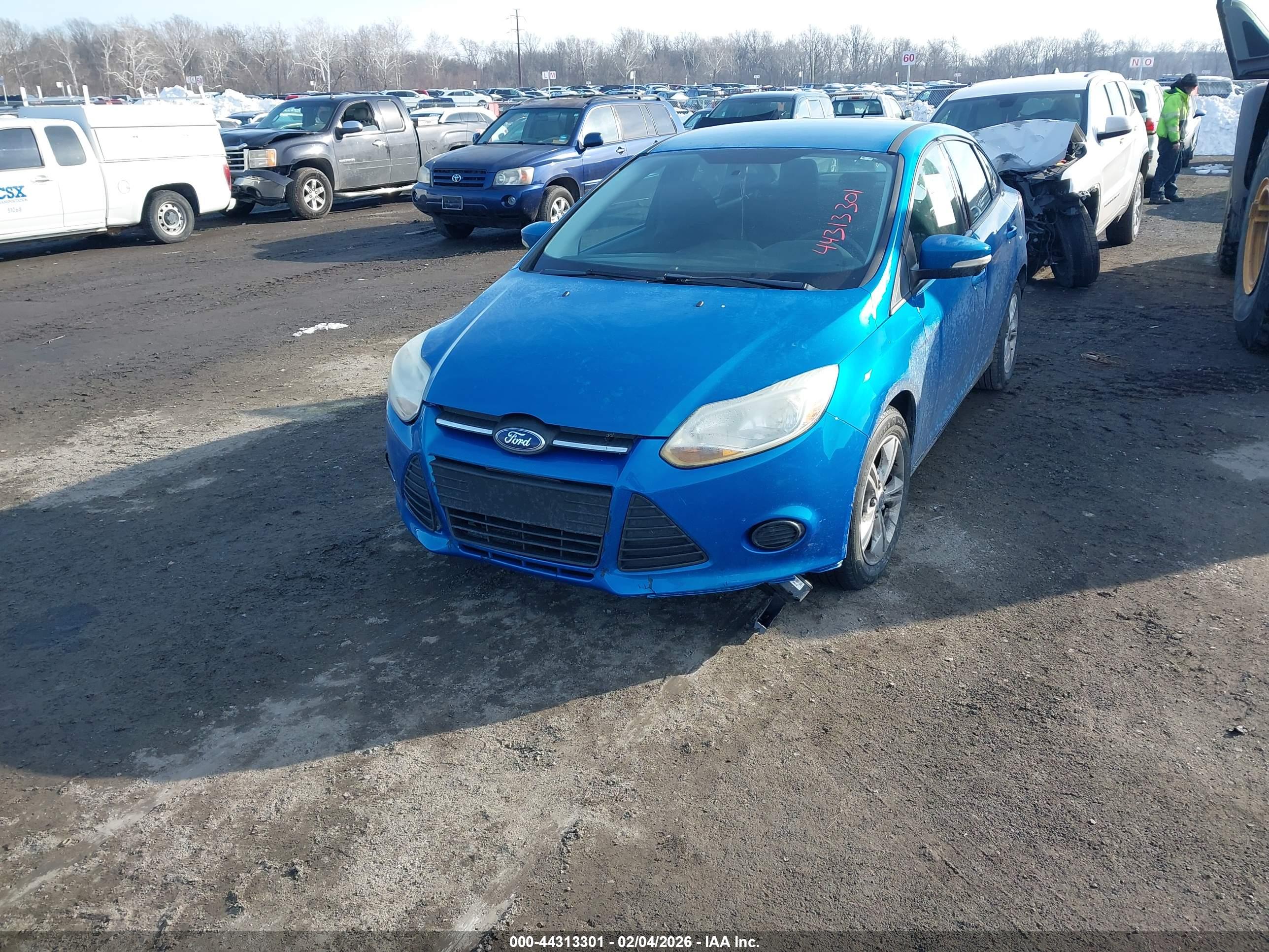 FORD FOCUS image 2