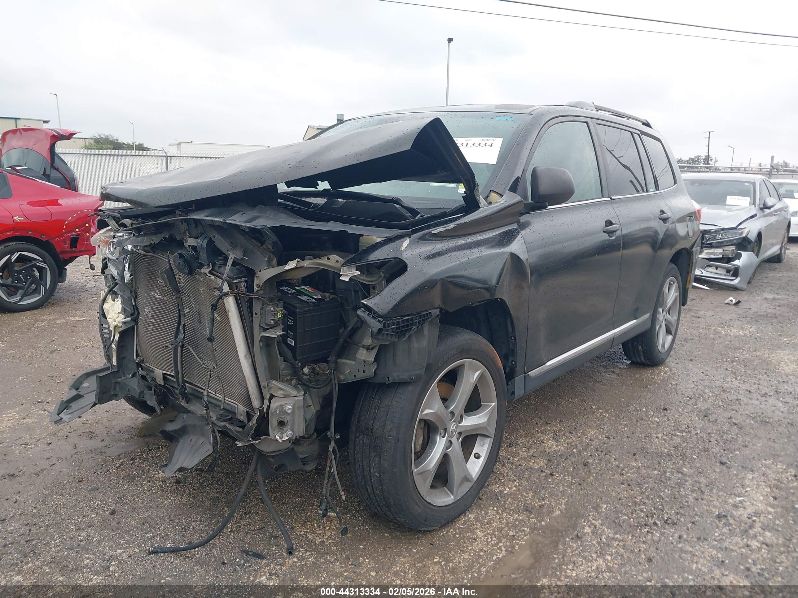 TOYOTA HIGHLANDER image 2