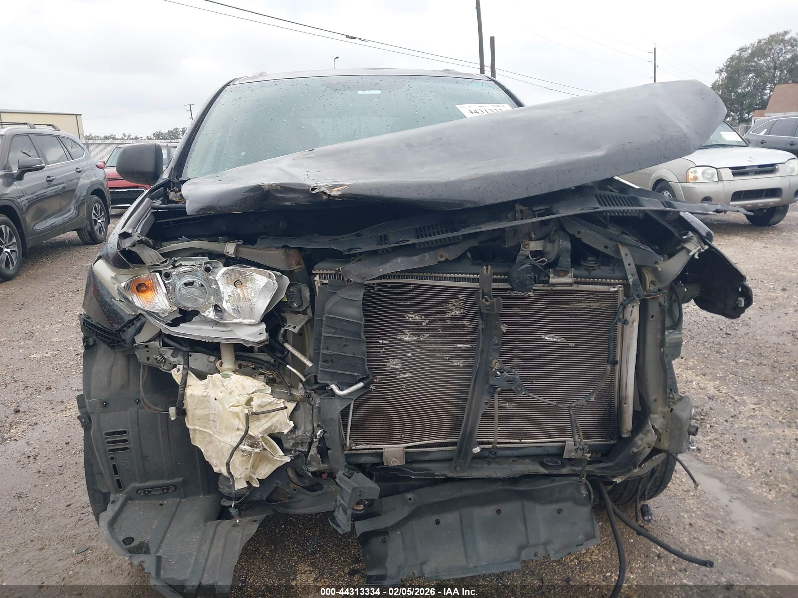 TOYOTA HIGHLANDER image 6