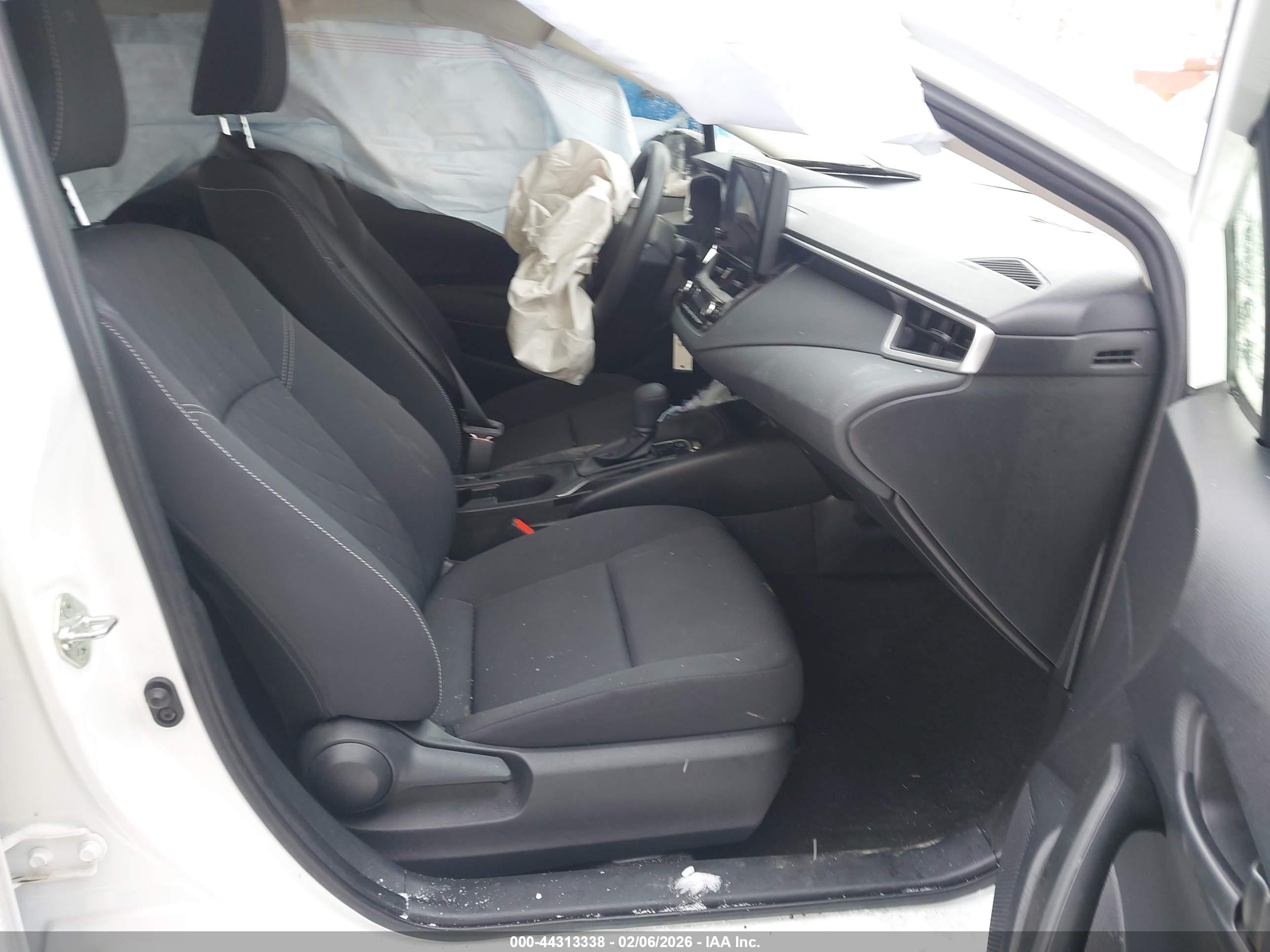 TOYOTA COROLLA image 5
