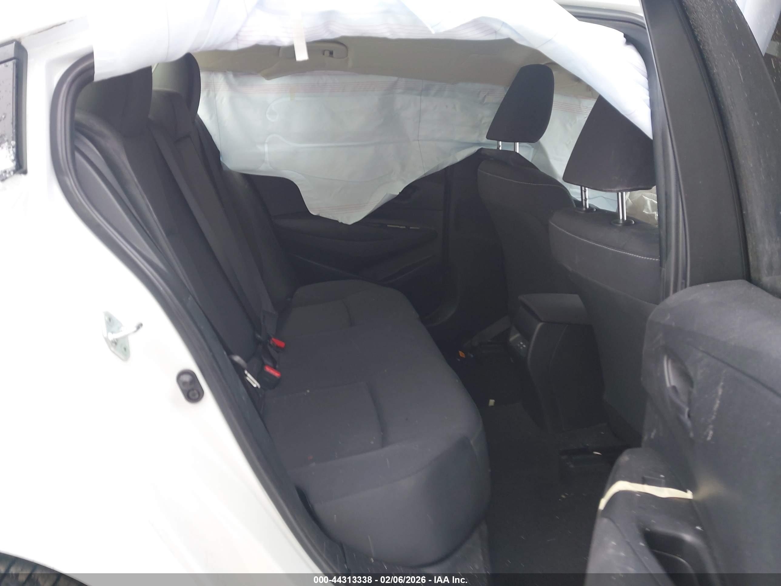 TOYOTA COROLLA image 8