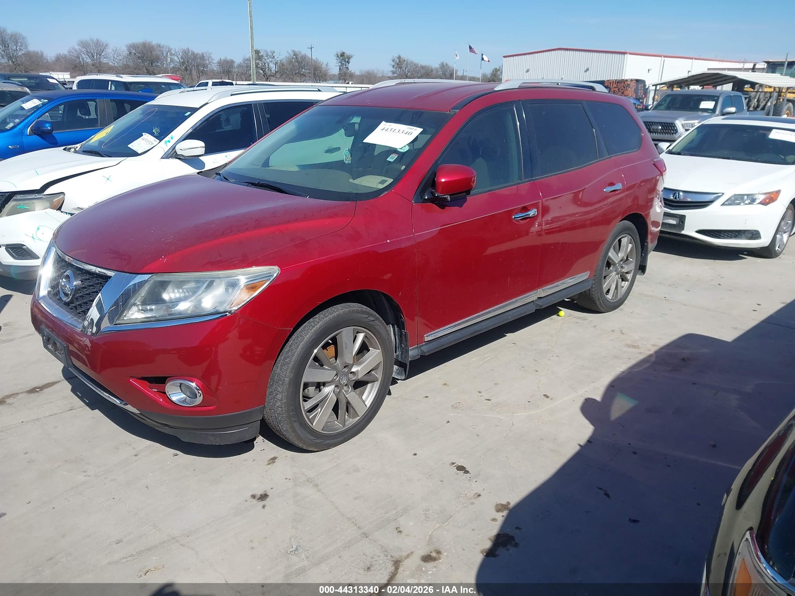 NISSAN PATHFINDER image 2
