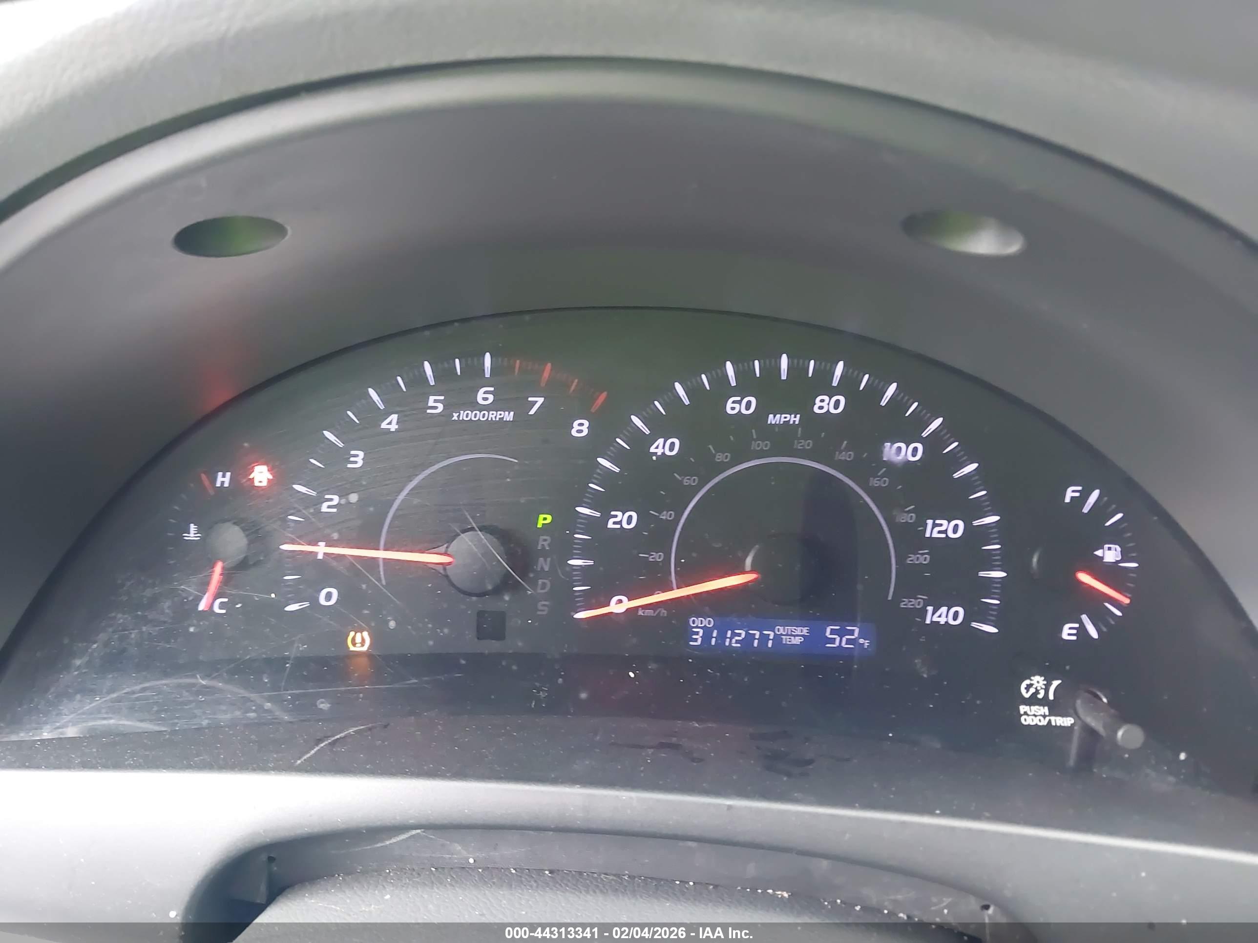TOYOTA CAMRY image 7