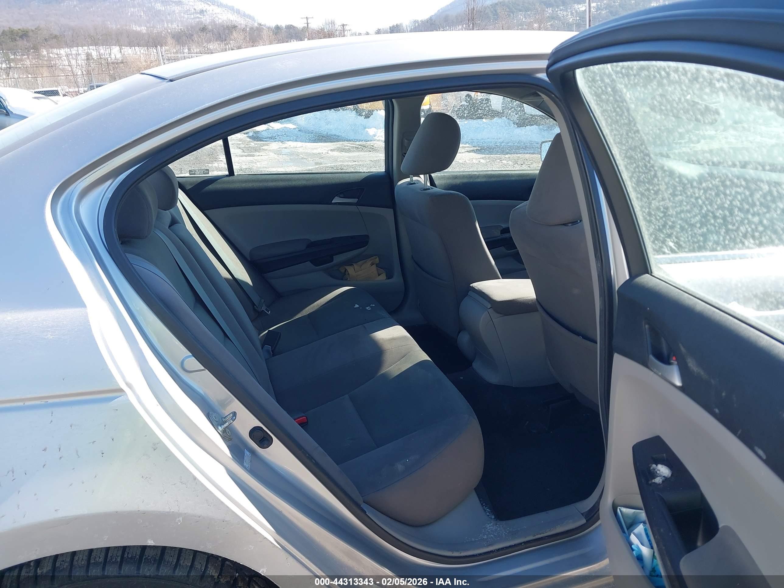 HONDA ACCORD image 8