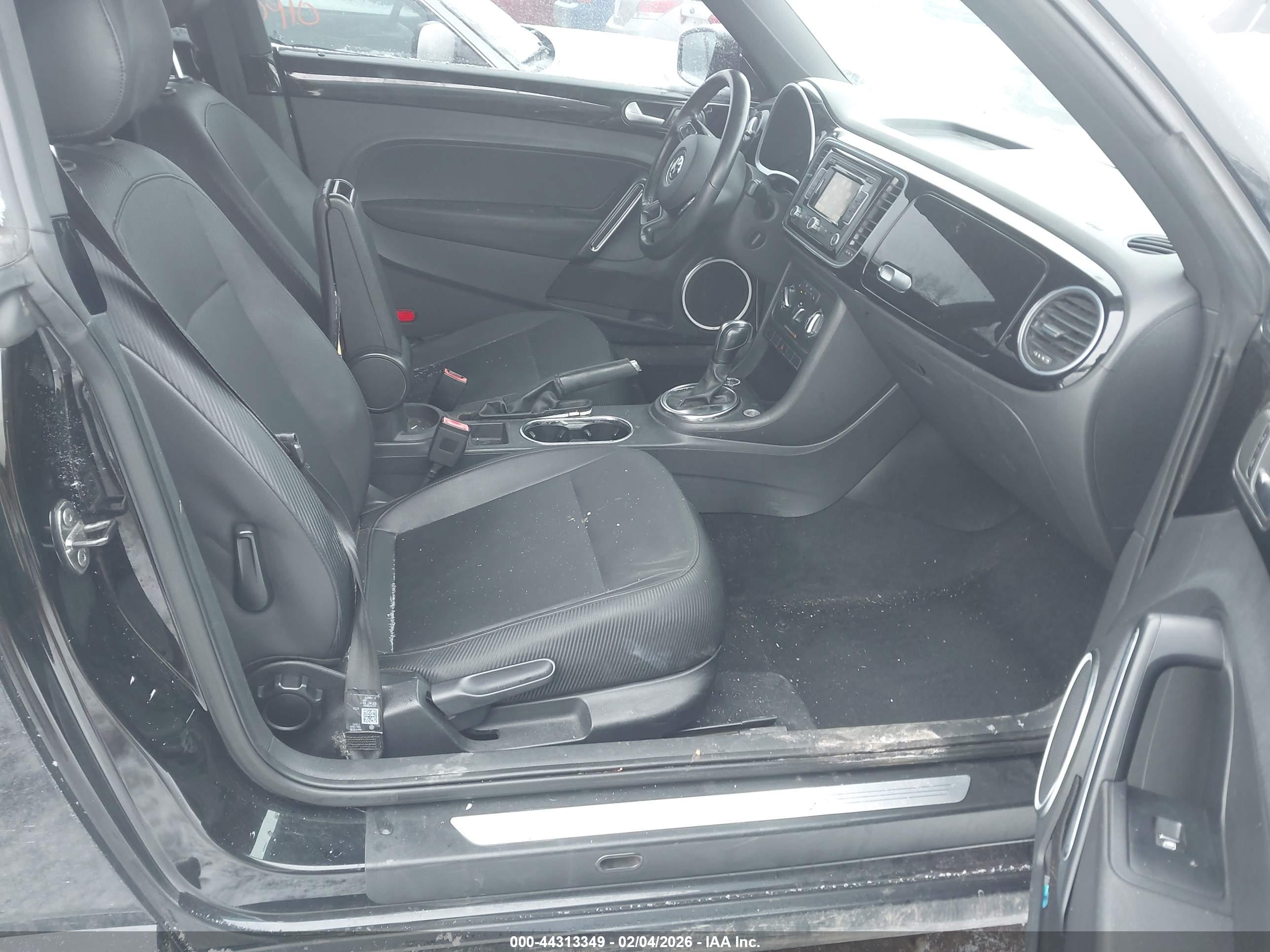 VOLKSWAGEN BEETLE image 5