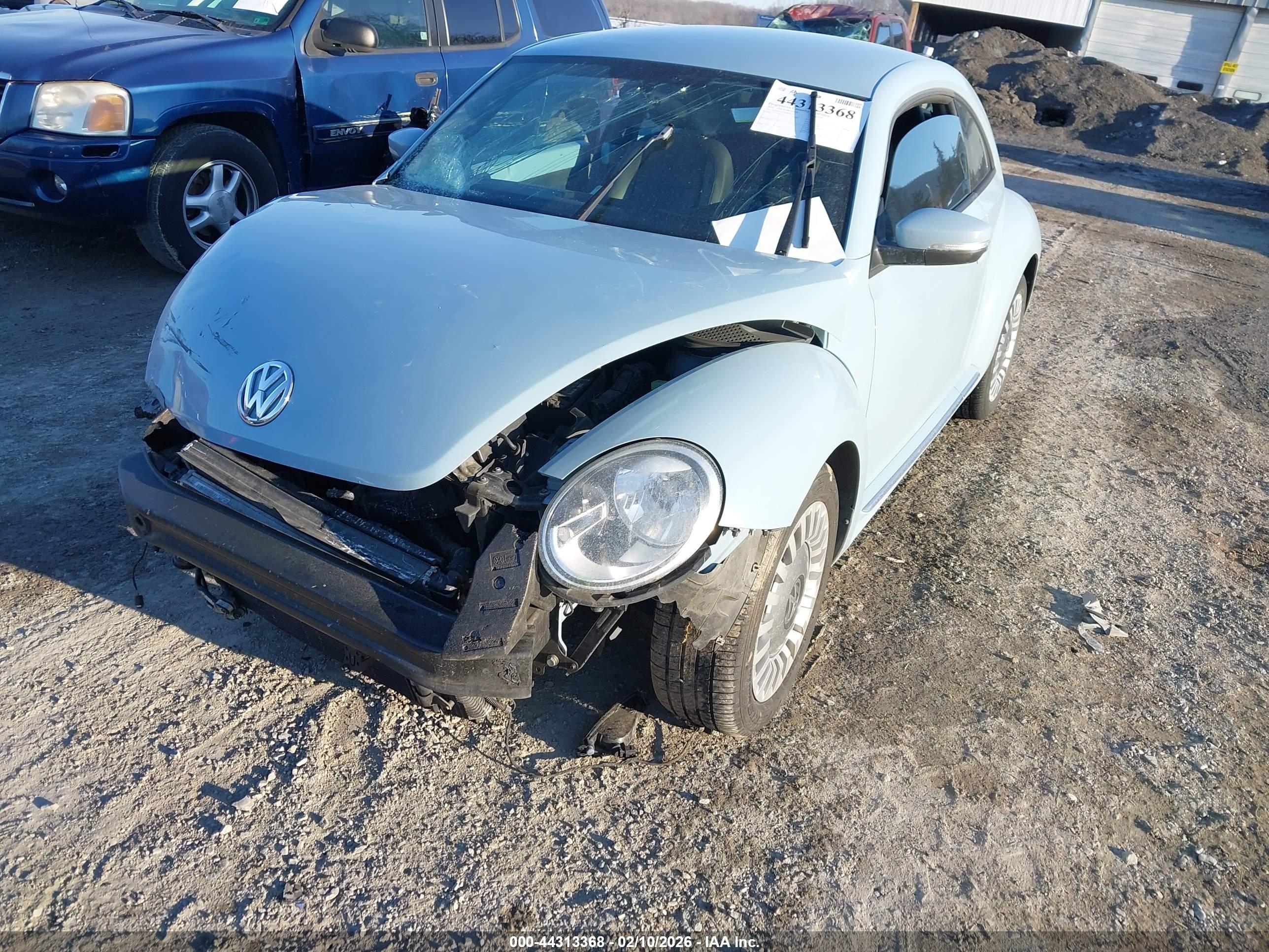 VOLKSWAGEN BEETLE image 6