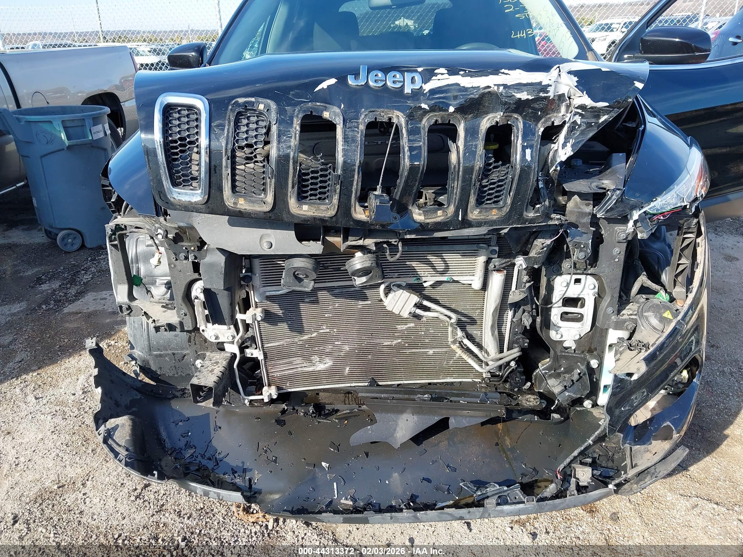 JEEP CHEROKEE image 6